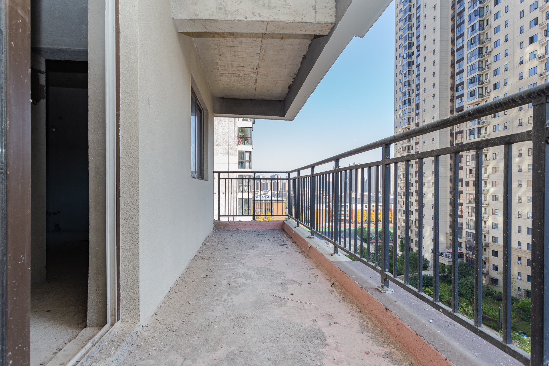 新华联梦想城 3室2厅1卫 65.0万 新华联梦想城 3室2厅1卫 65.0万阳台