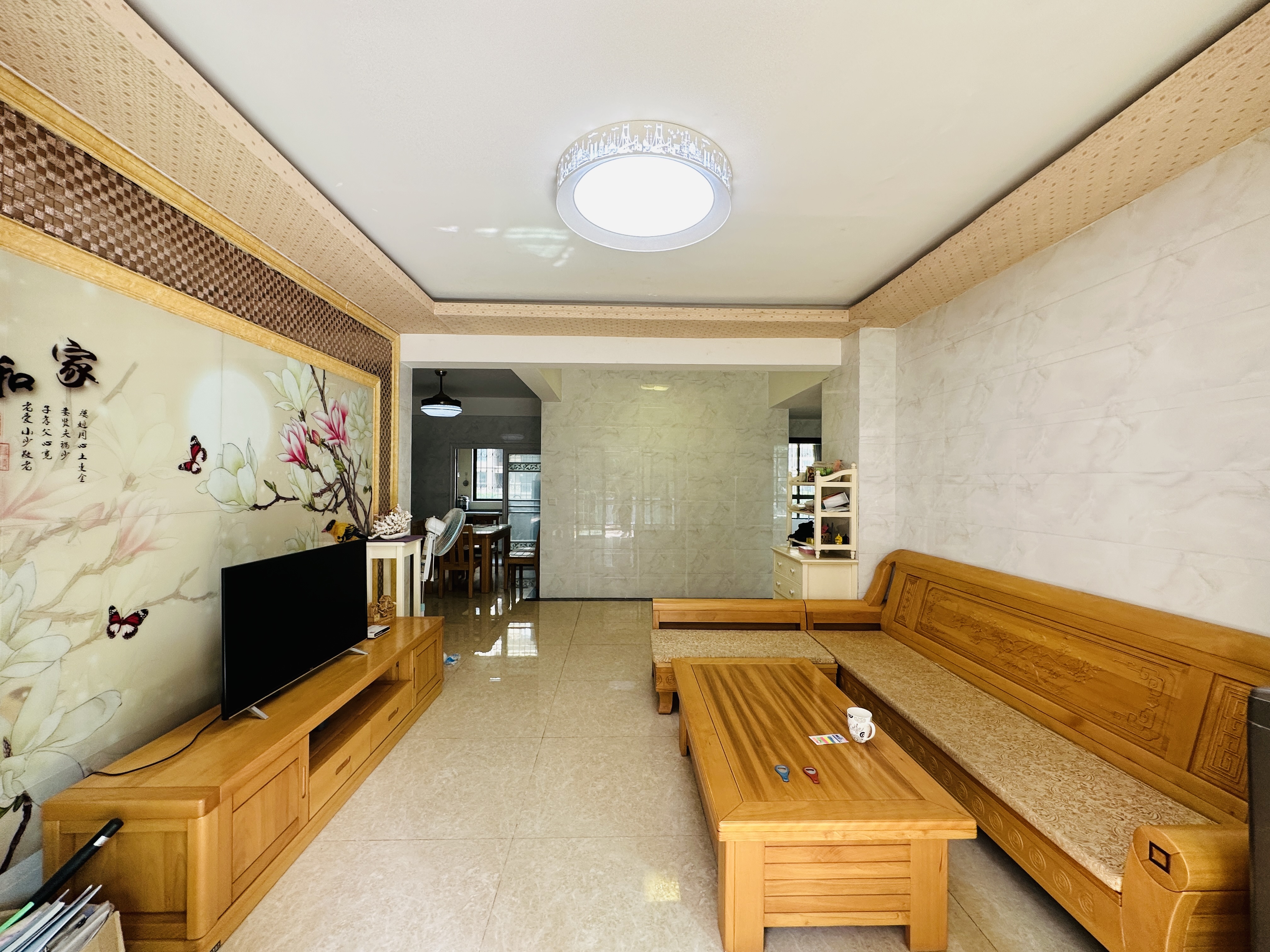 海岛国际名城 3室2厅2卫 185.0万 海岛国际名城 3室2厅2卫 185.0万客厅