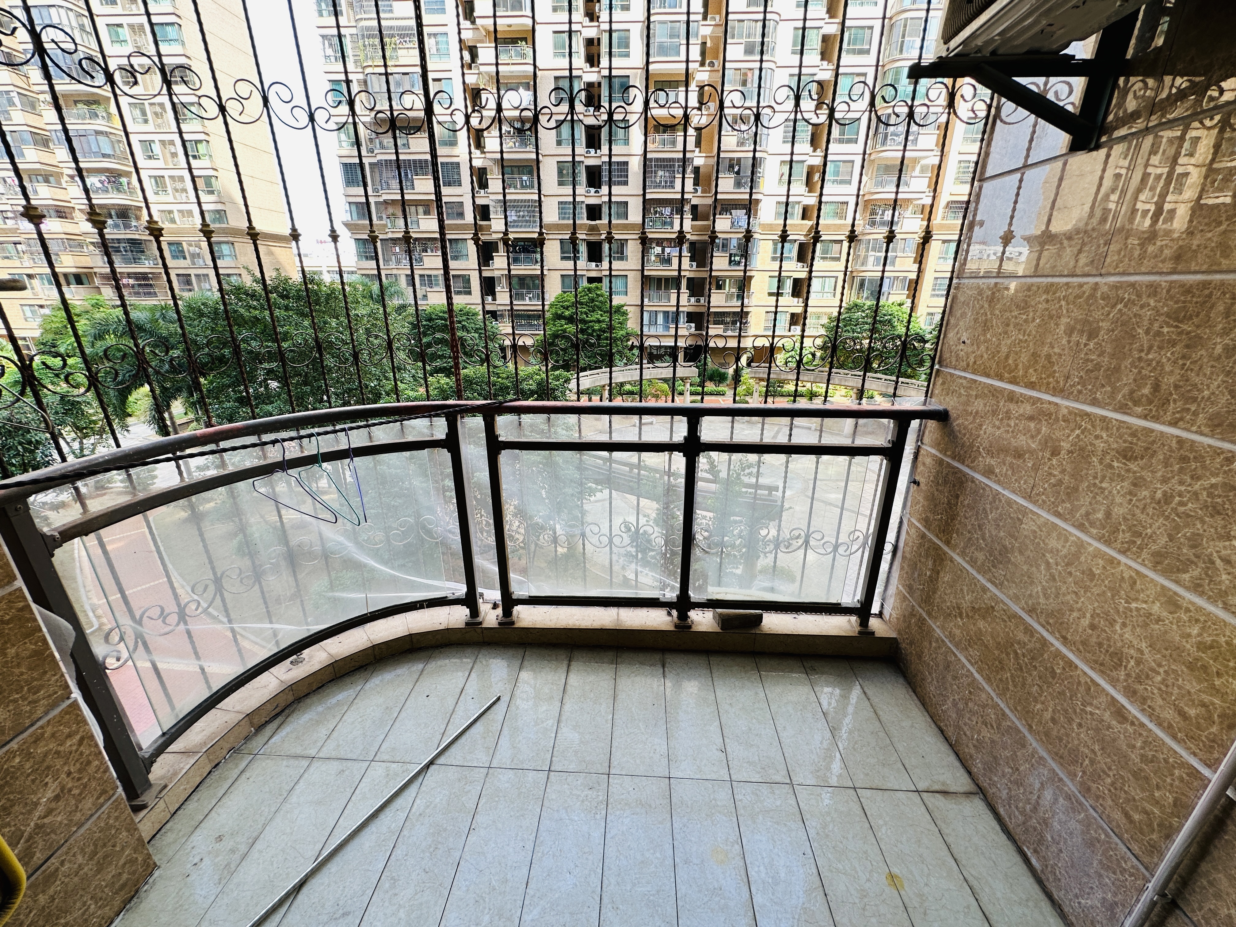 海岛国际名城 3室2厅2卫 185.0万 海岛国际名城 3室2厅2卫 185.0万阳台