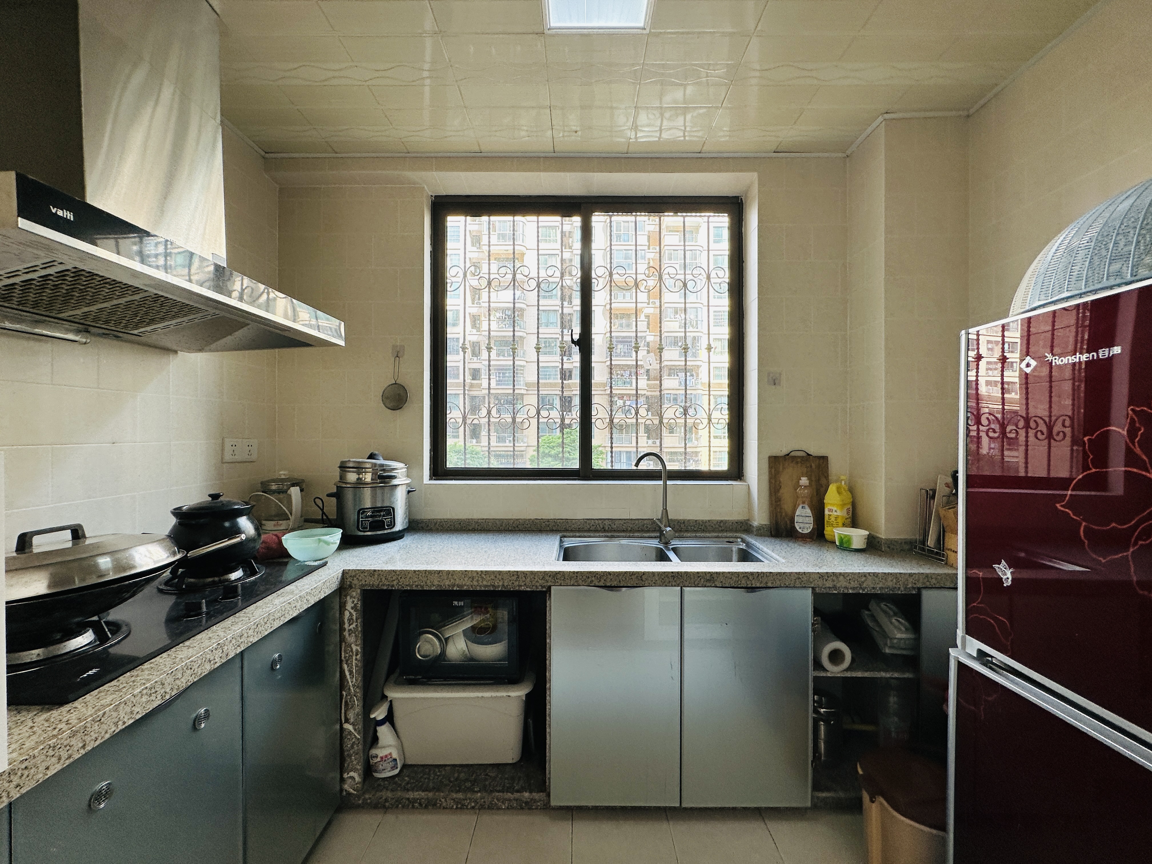 海岛国际名城 3室2厅2卫 185.0万 海岛国际名城 3室2厅2卫 185.0万厨房