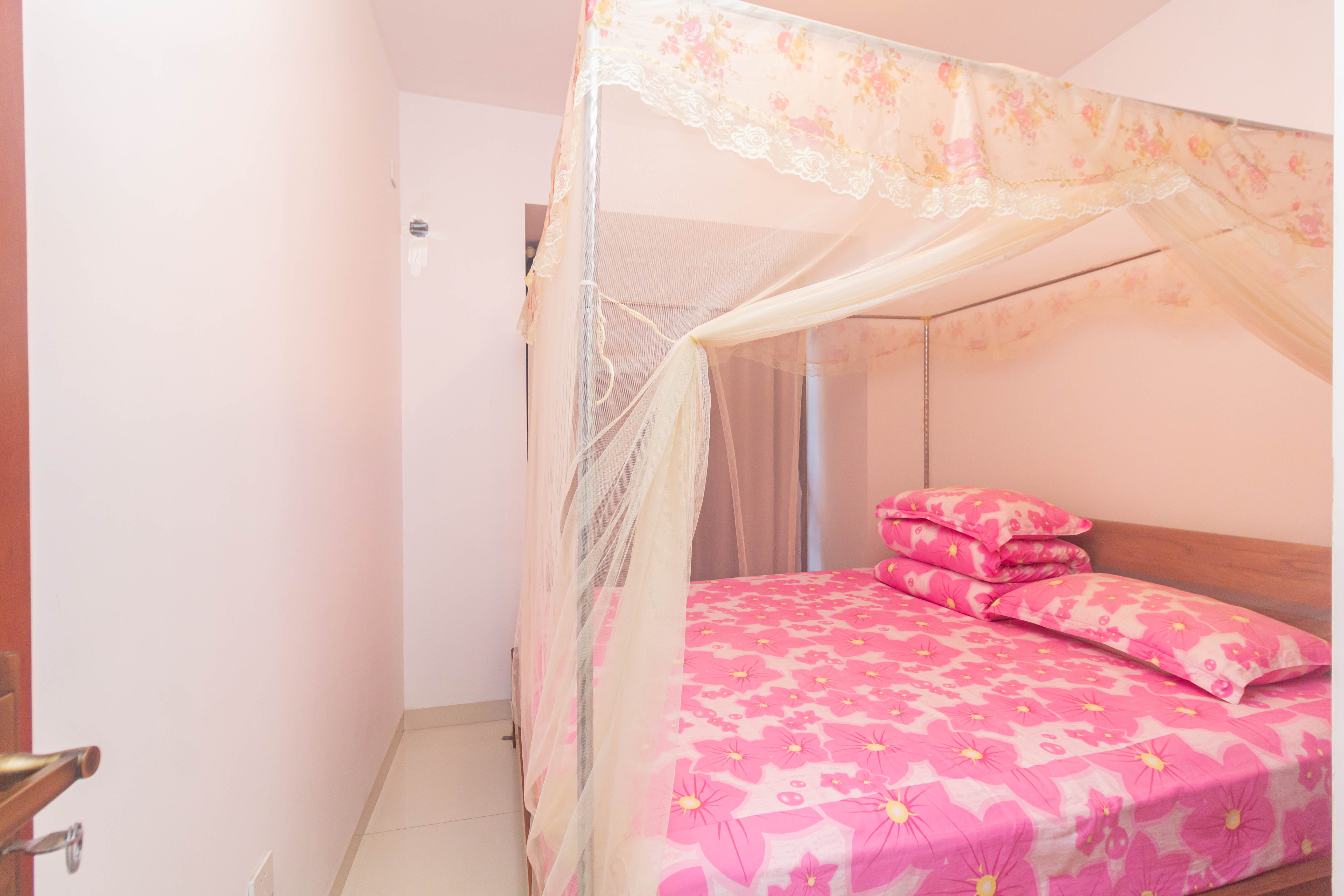 康桥长郡 4室2厅2卫 108.0万 康桥长郡 4室2厅2卫 108.0万卧室