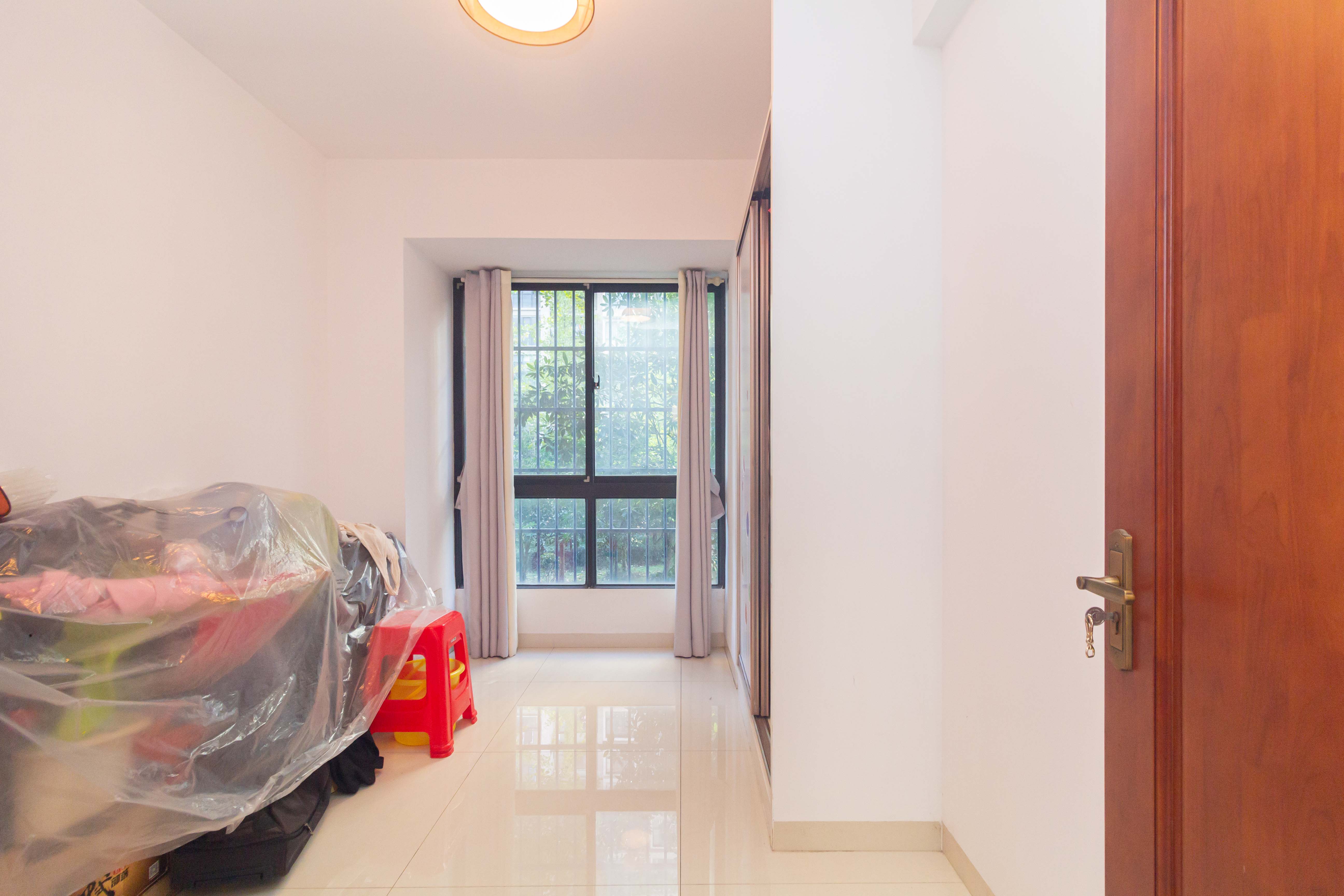 康桥长郡 4室2厅2卫 108.0万 康桥长郡 4室2厅2卫 108.0万卧室