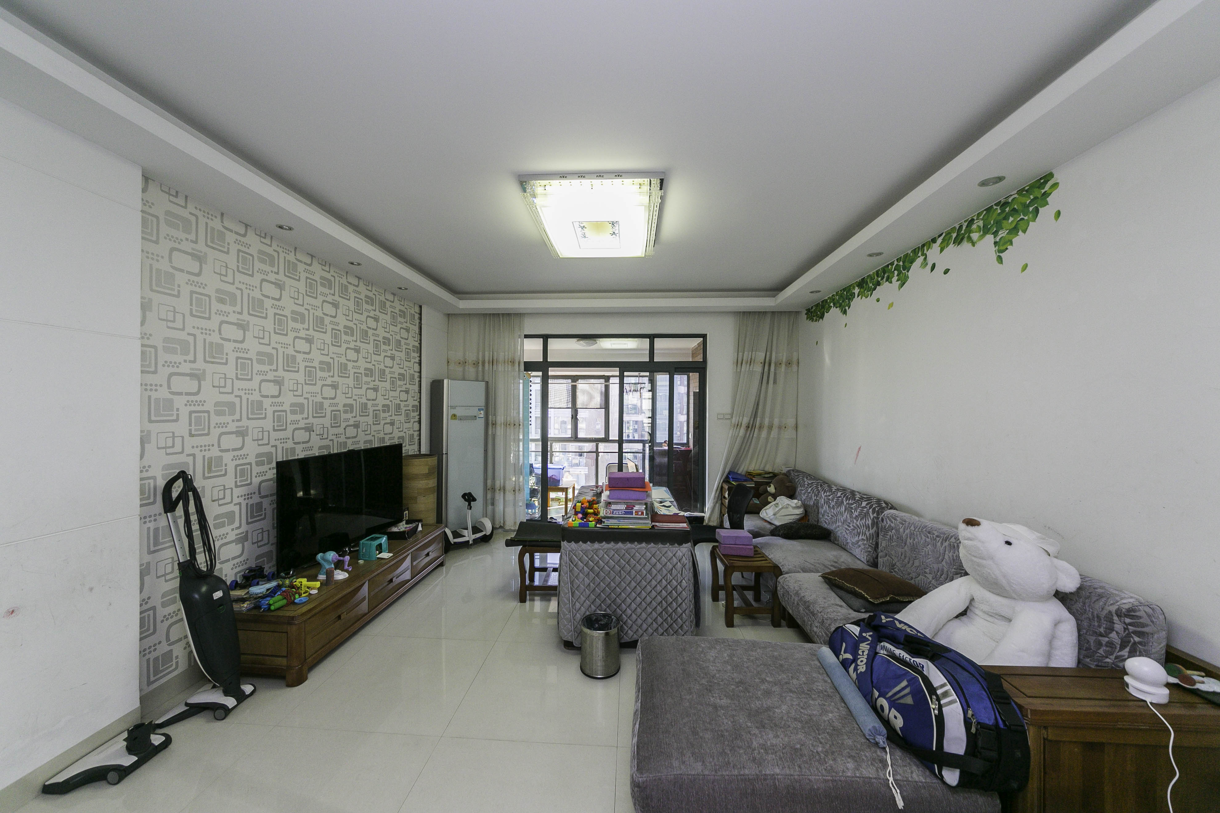 奥林匹克花园  3室2厅2卫   123.40万客厅