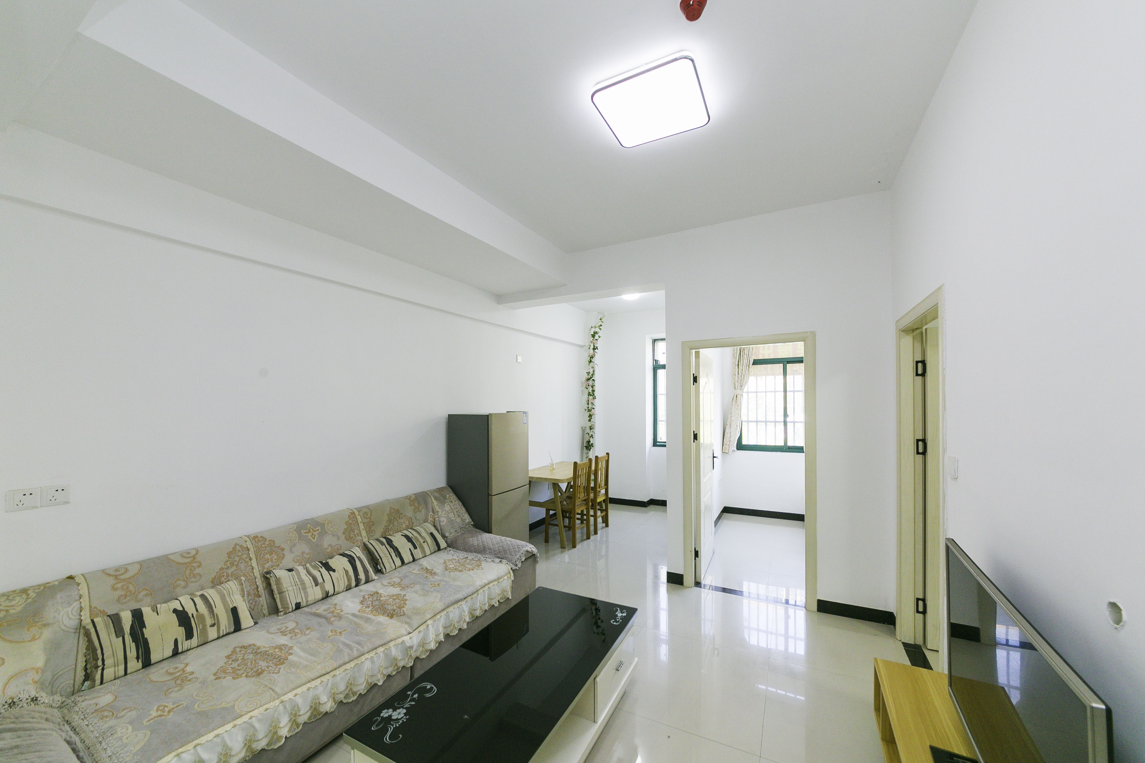 才子嘉都 2室1厅1卫 41.8万 才子嘉都 2室1厅1卫 41.8万客厅