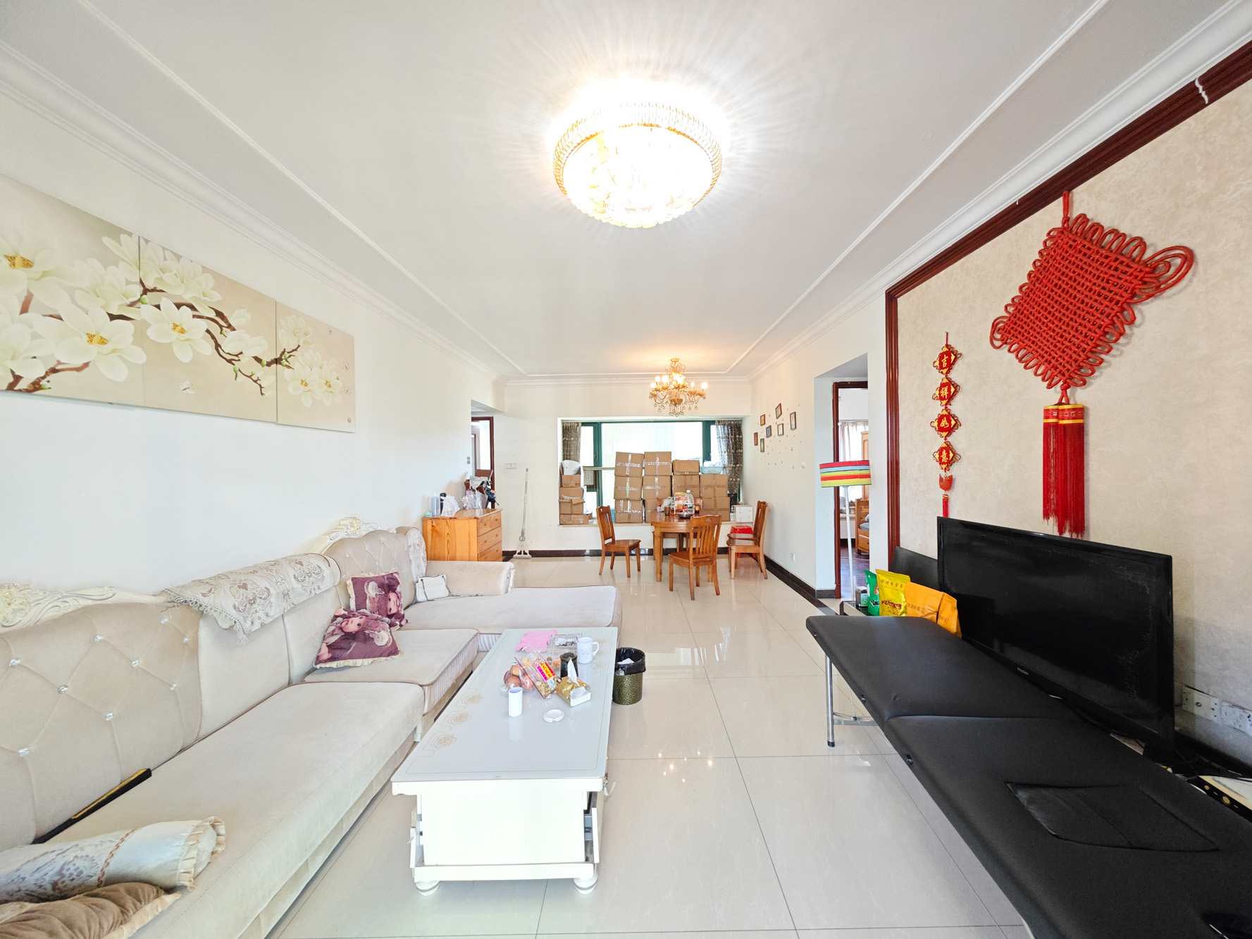 恒大城  3室2厅1卫    85.0万 恒大城  3室2厅1卫    85.0万