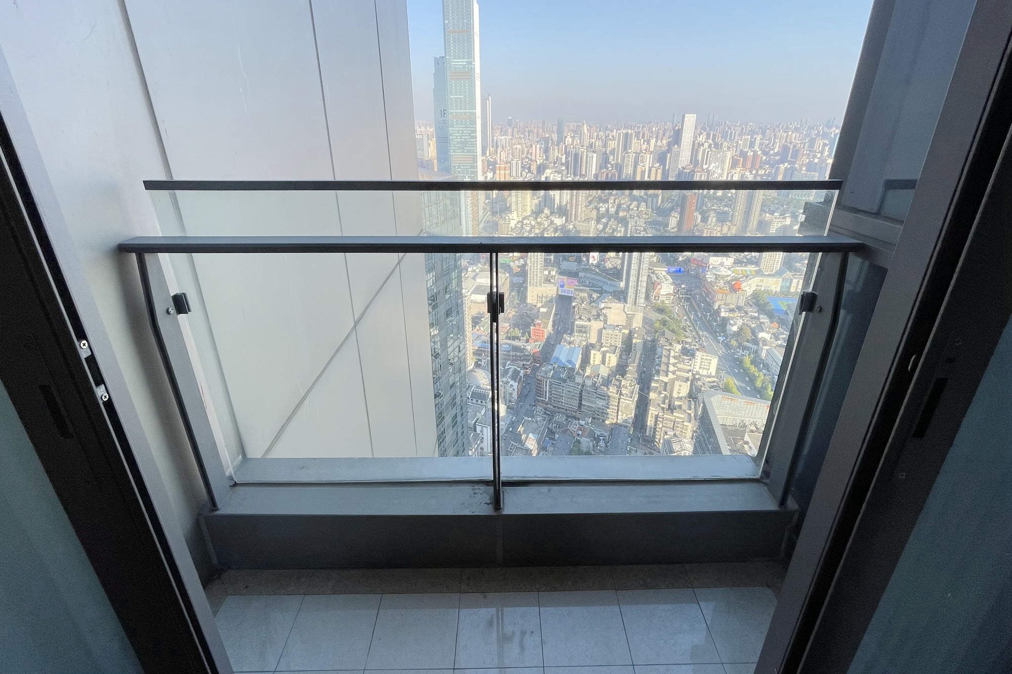 华远隆玺  4室2厅3卫   680.00万阳台