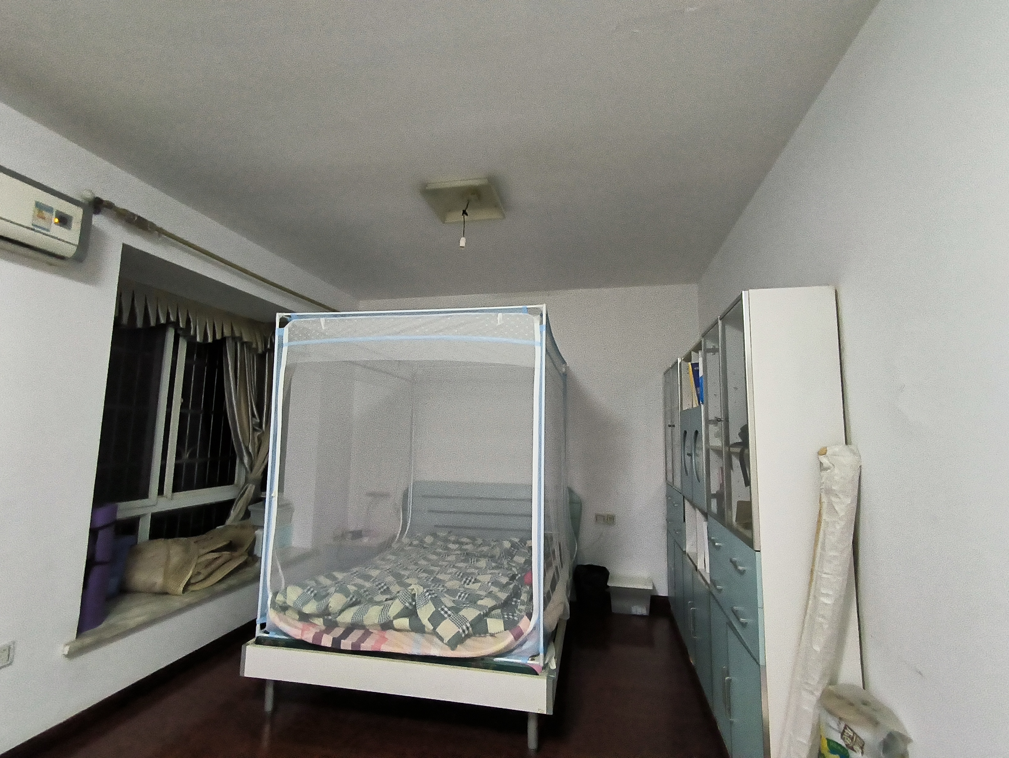 珠江丽园 4室2厅1卫 56.8万 珠江丽园 4室2厅1卫 56.8万室内图