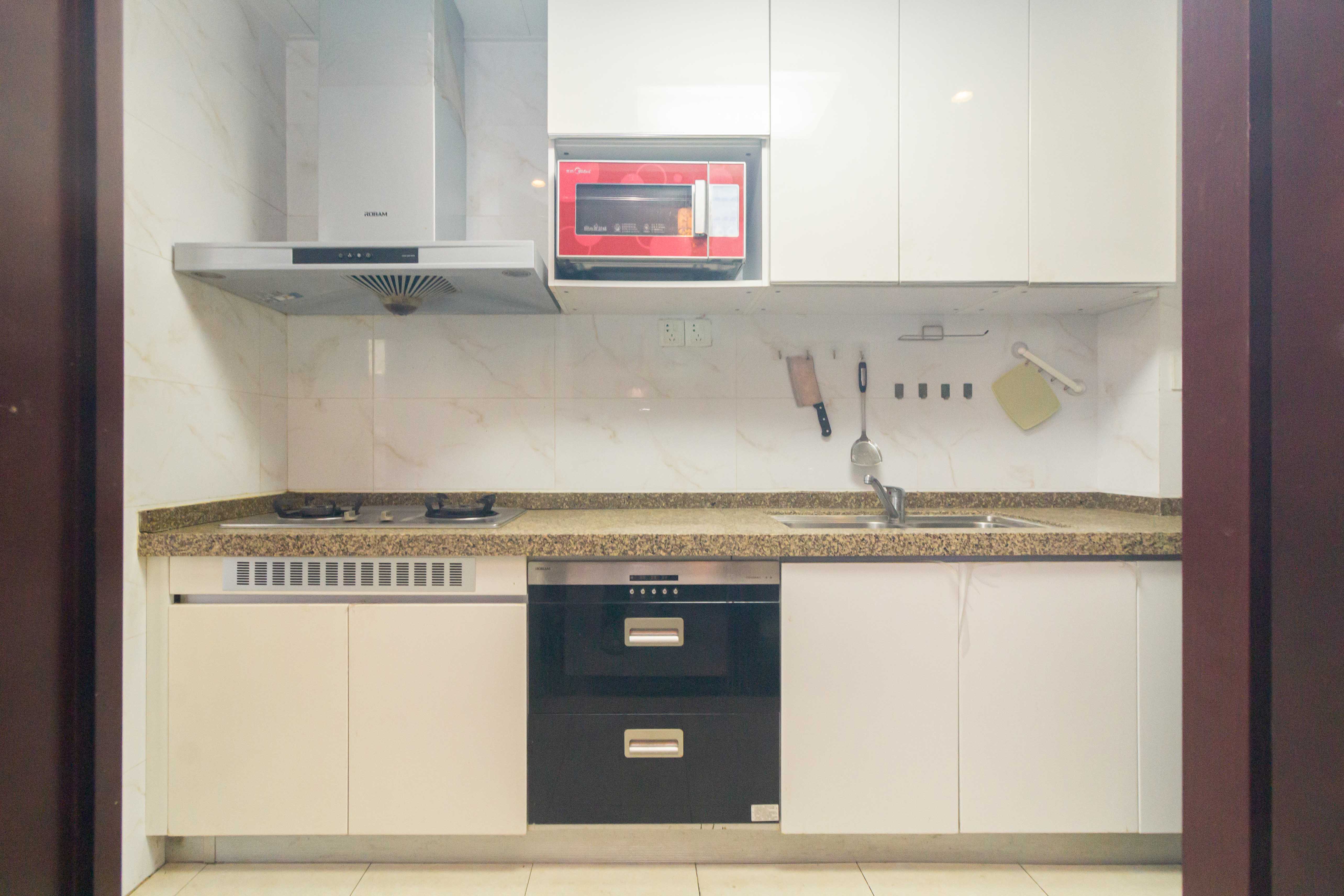 恒大江湾  3室2厅2卫    117.5万厨房