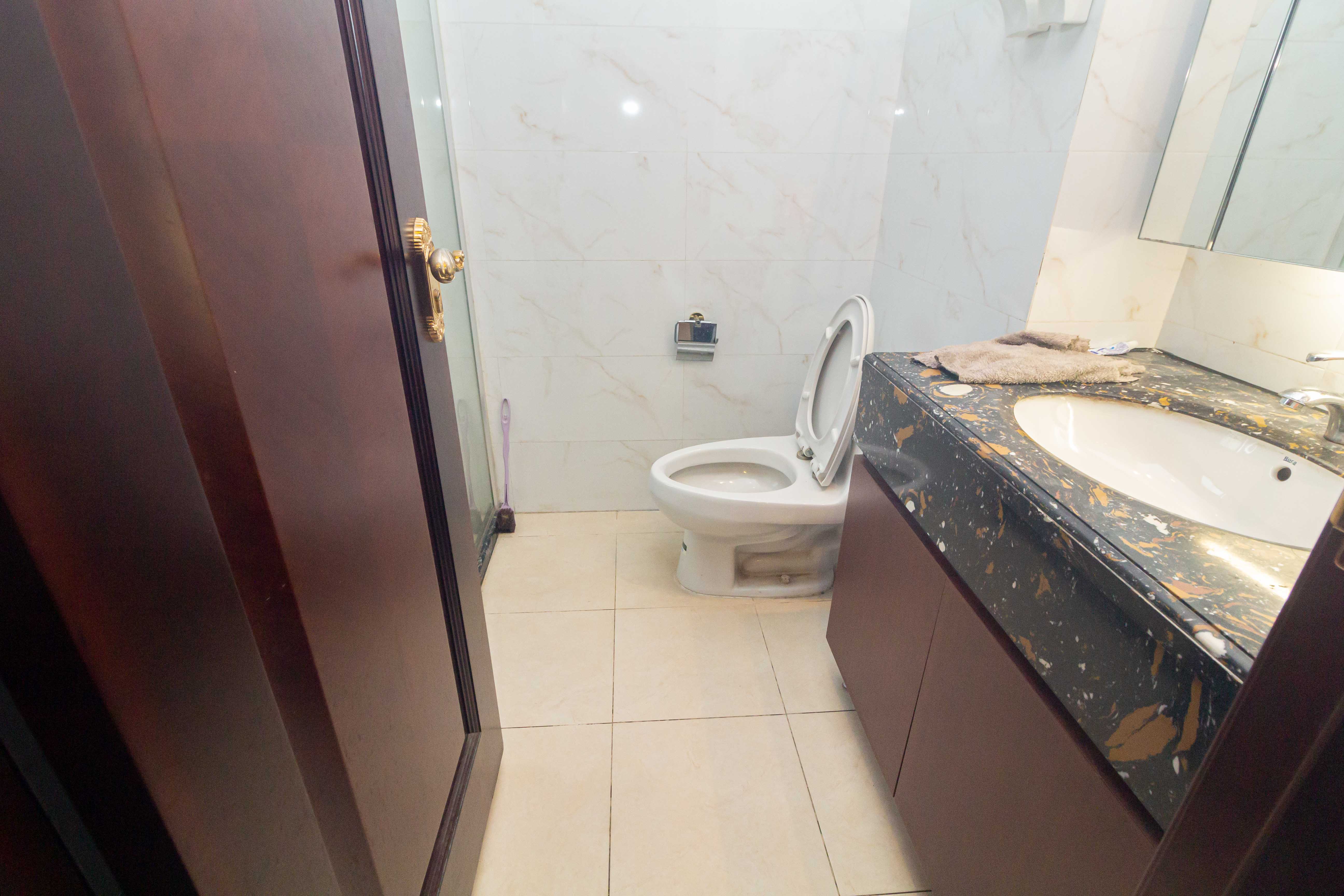 恒大江湾  3室2厅2卫    117.5万卫生间