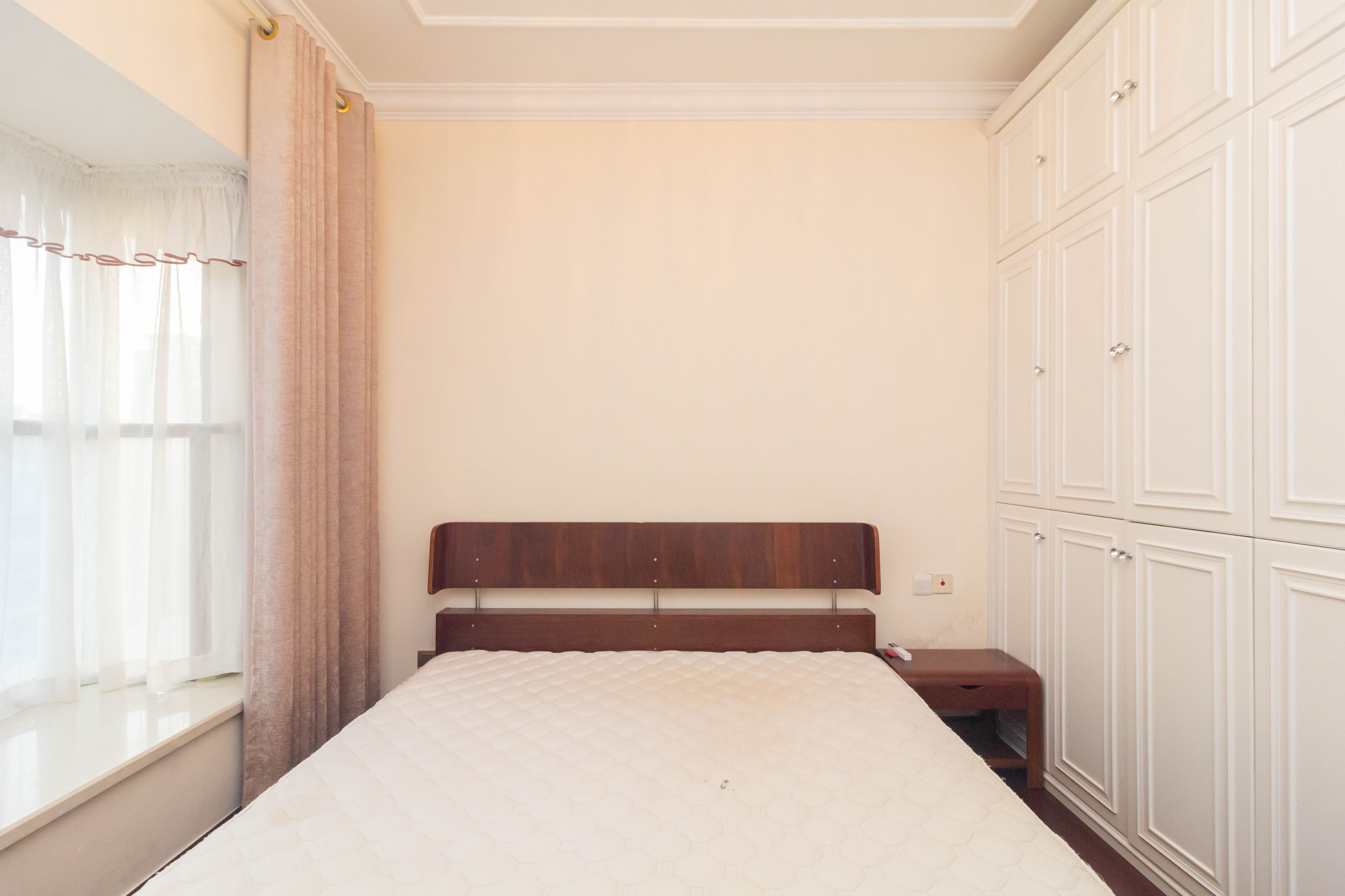 恒大江湾  3室2厅2卫    117.5万卧室