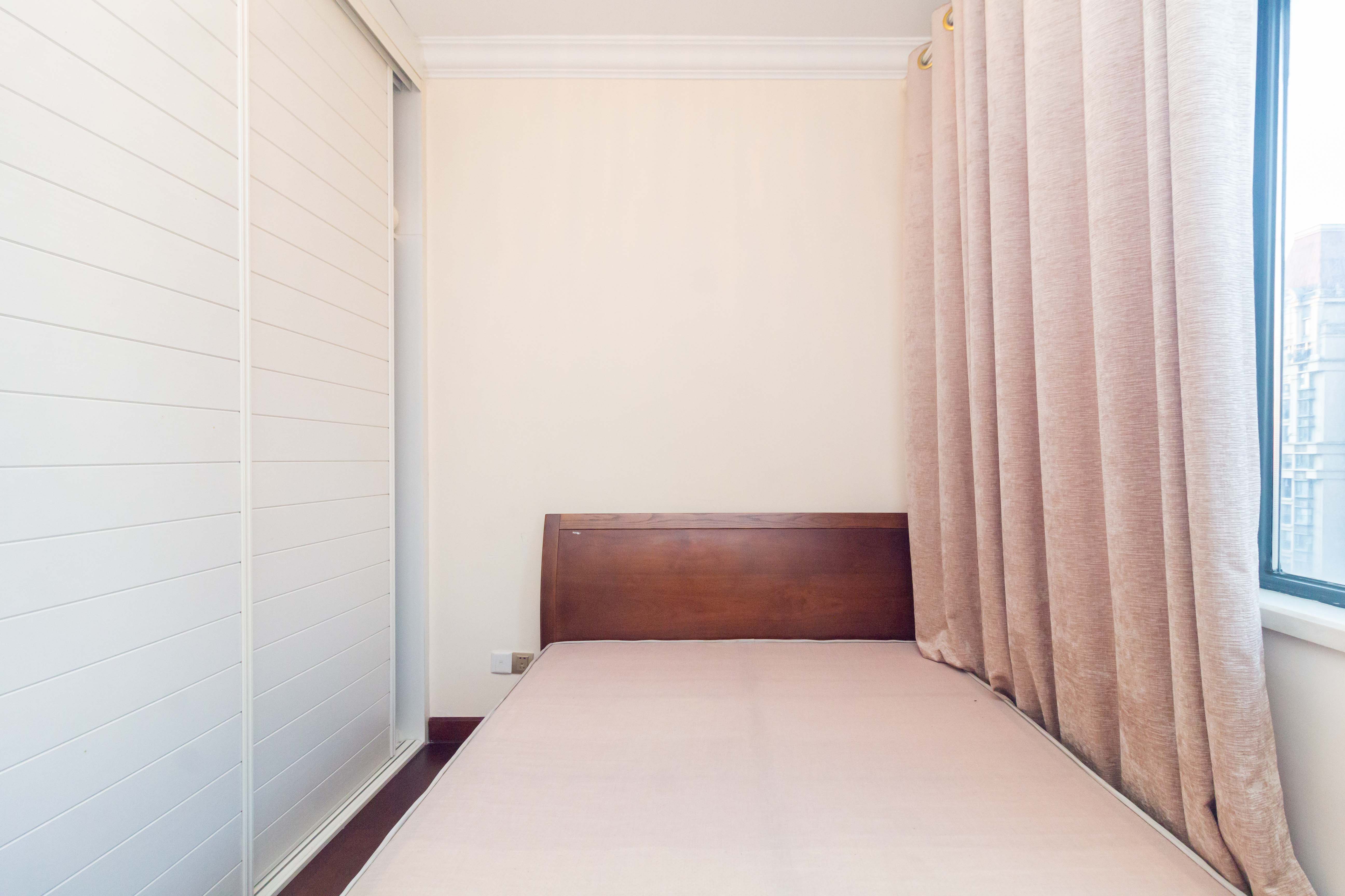 恒大江湾  3室2厅2卫    117.5万卧室