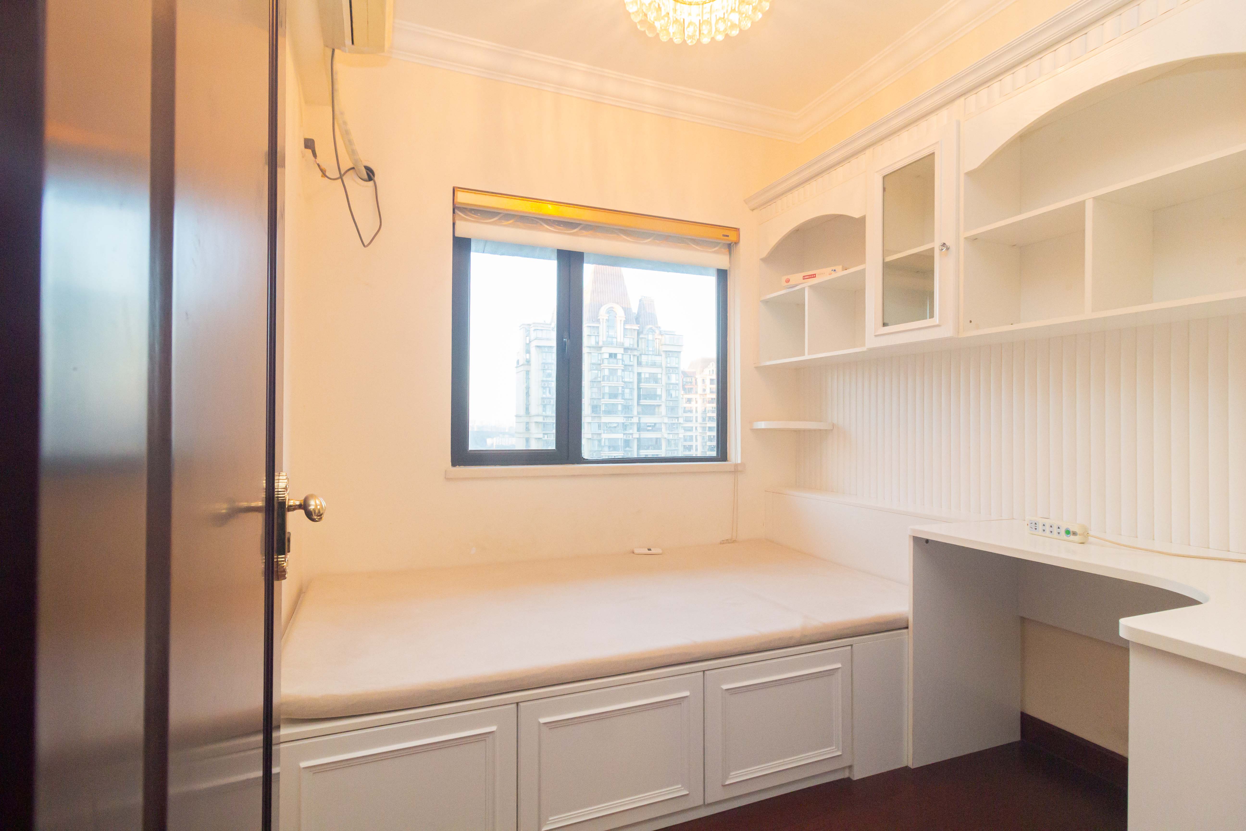 恒大江湾  3室2厅2卫    117.5万卧室