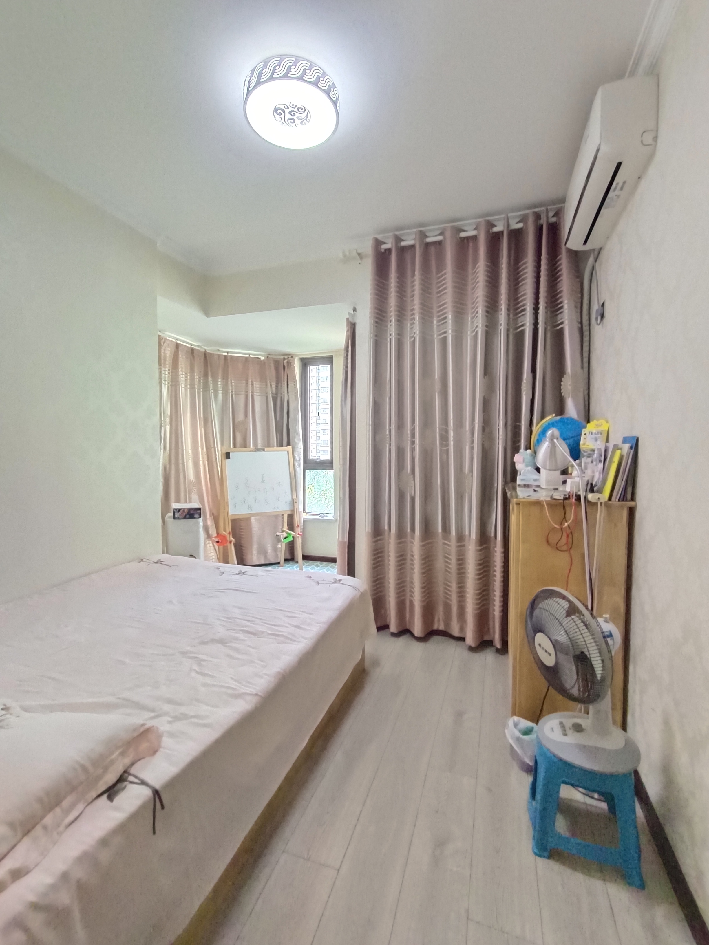 中冶一曲江山  4室2厅2卫   340.00万室内图