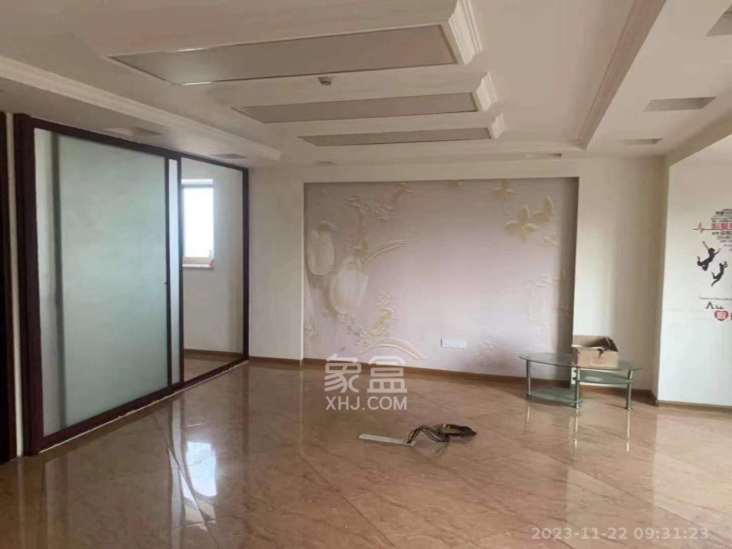 东方芙蓉  1室1厅1卫   11000.00元/月室内图1