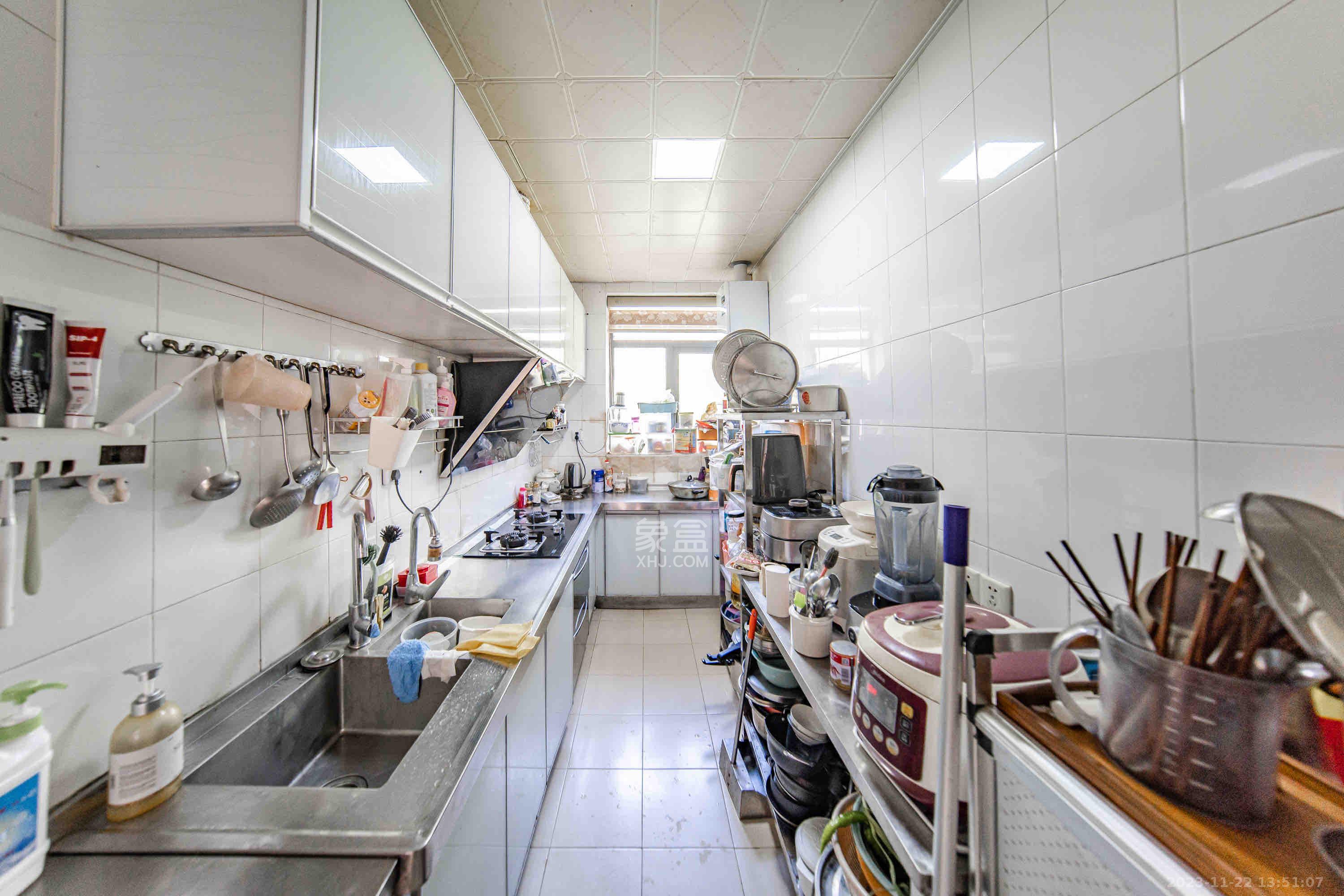 麓山南路立新村001号（粮食局）  3室2厅2卫   4000.00元/月室内图