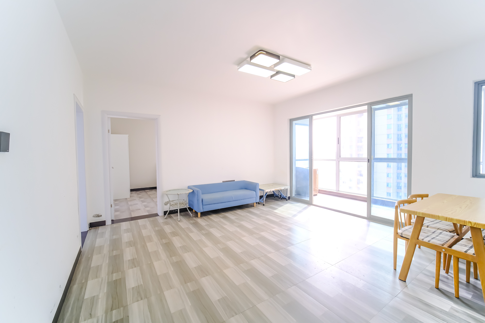 湖湘奥林匹克花园 3室2厅2卫 75.00万 湖湘奥林匹克花园 3室2厅2卫 75.00万客厅