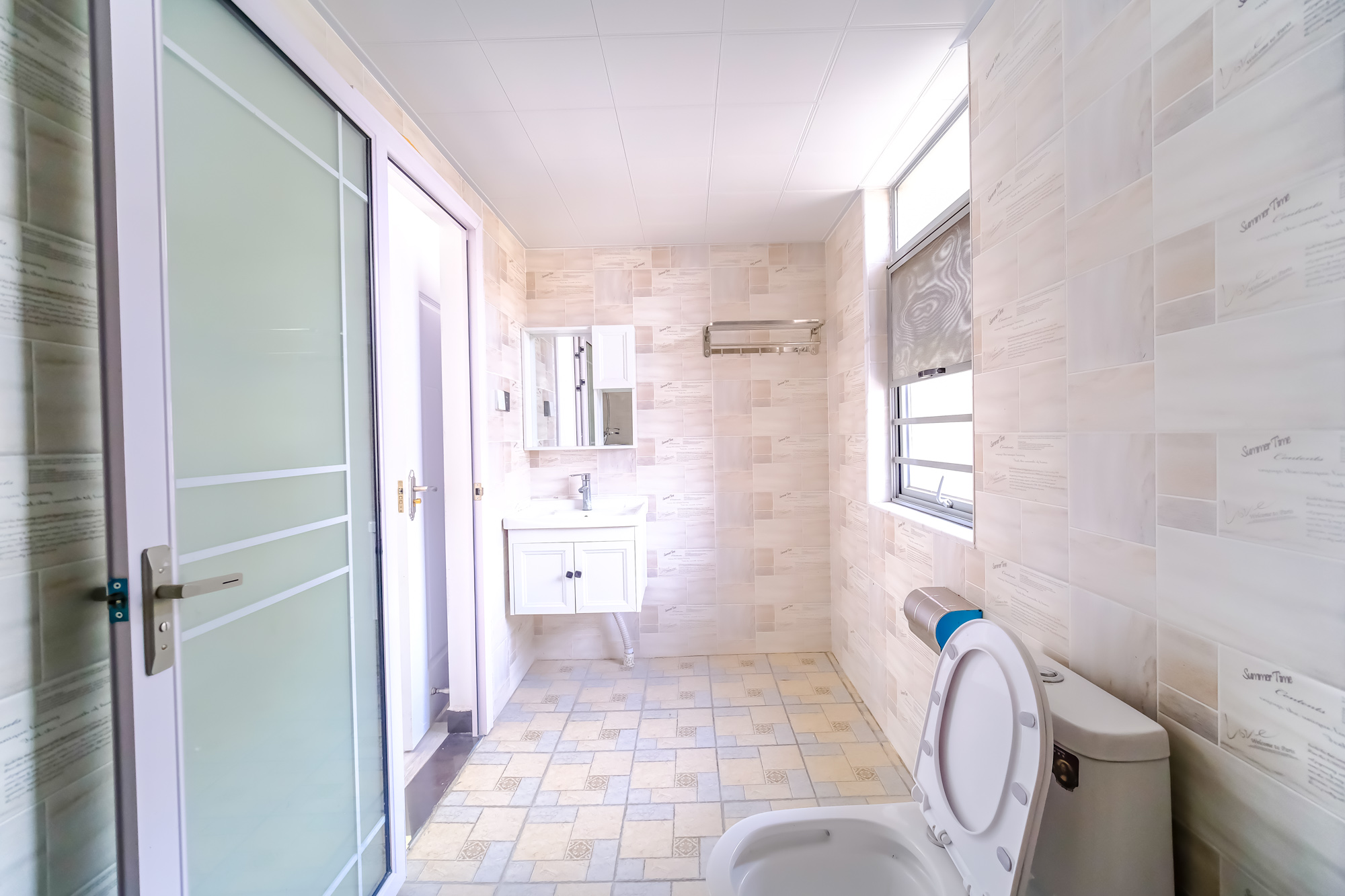 湖湘奥林匹克花园 3室2厅2卫 75.00万 湖湘奥林匹克花园 3室2厅2卫 75.00万卫生间