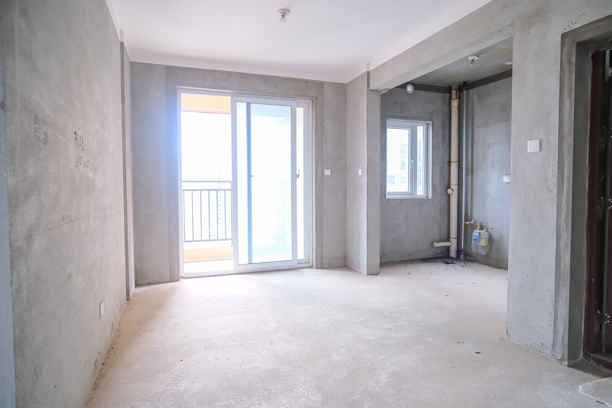 荣盛花语城  4室2厅2卫    90.0万 荣盛花语城  4室2厅2卫    90.0万客厅