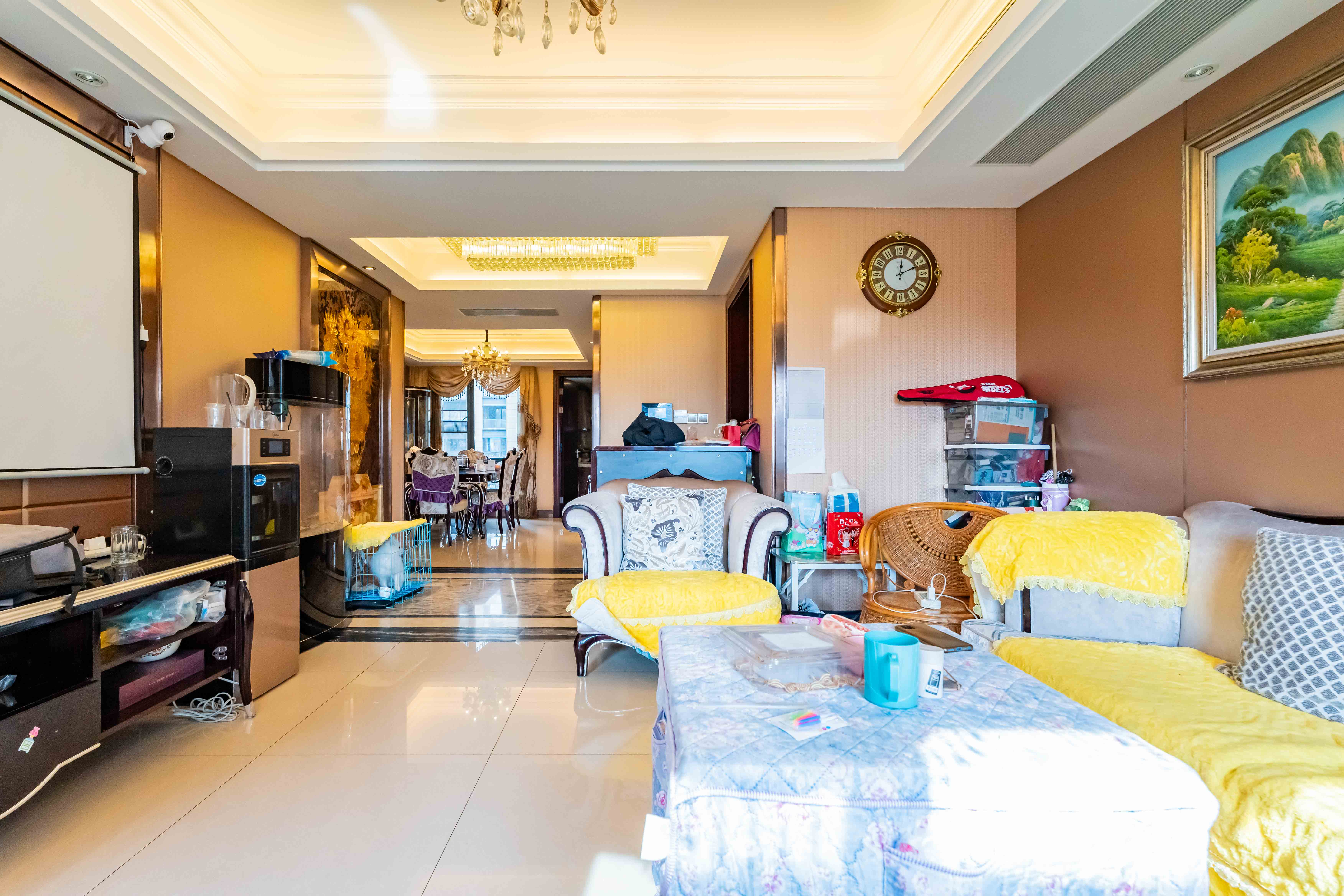 复地崑玉国际一期 3室2厅2卫 239.9万 复地崑玉国际一期 3室2厅2卫 239.9万客厅