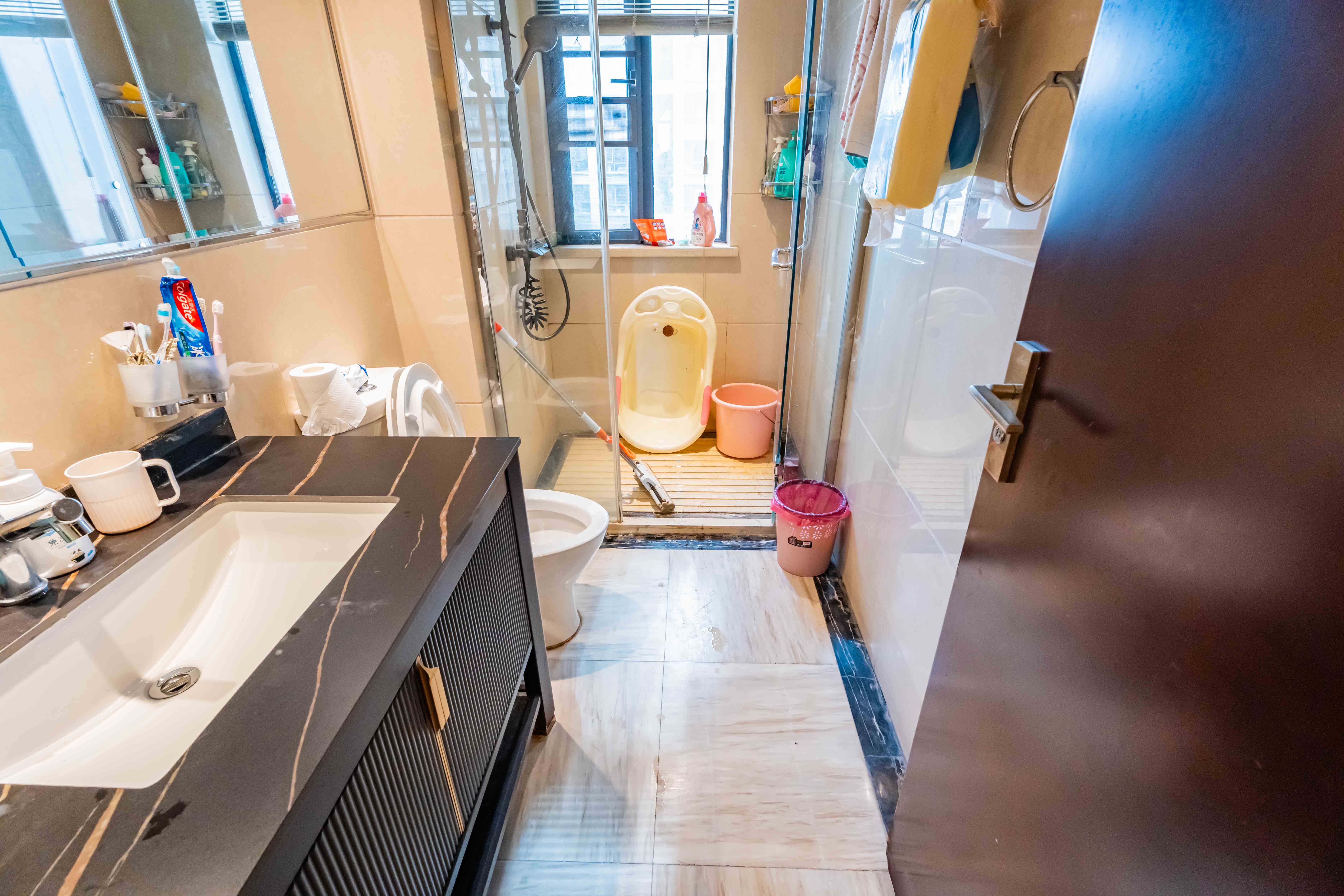 复地崑玉国际一期 3室2厅2卫 239.9万 复地崑玉国际一期 3室2厅2卫 239.9万卫生间