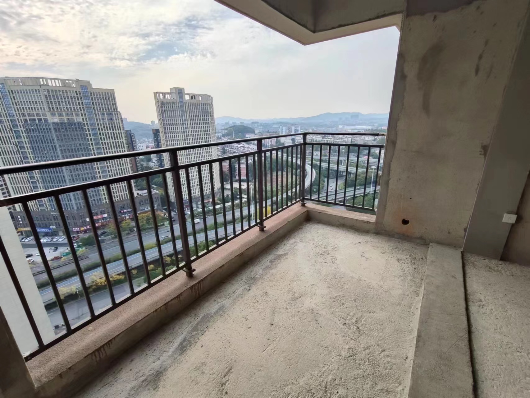 亿都晴天里 3室2厅2卫 35.0万 亿都晴天里 3室2厅2卫 35.0万室内图