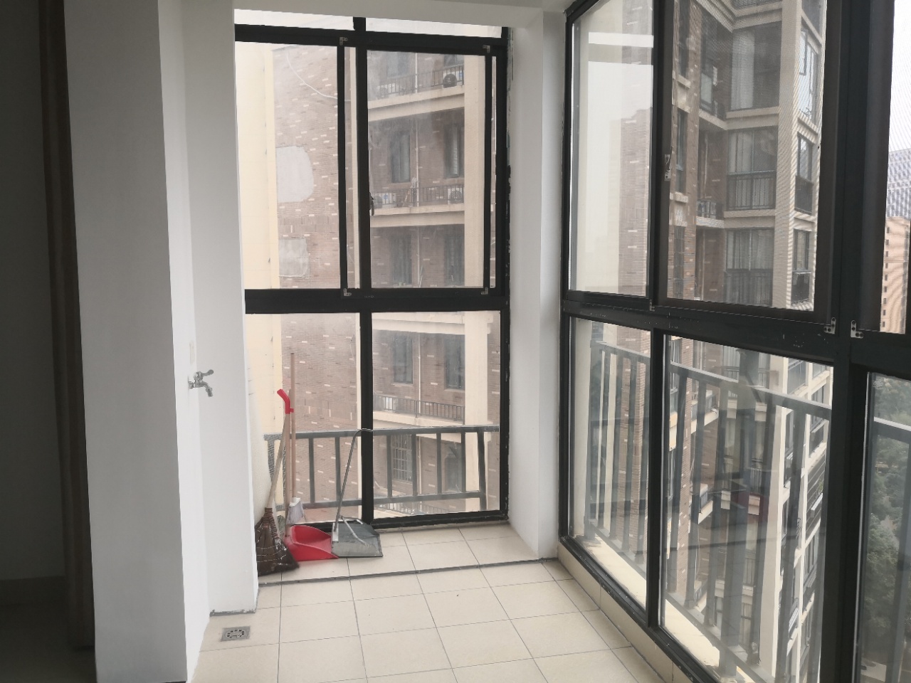 嘉盛华府 2室2厅1卫 45.0万 嘉盛华府 2室2厅1卫 45.0万室内图