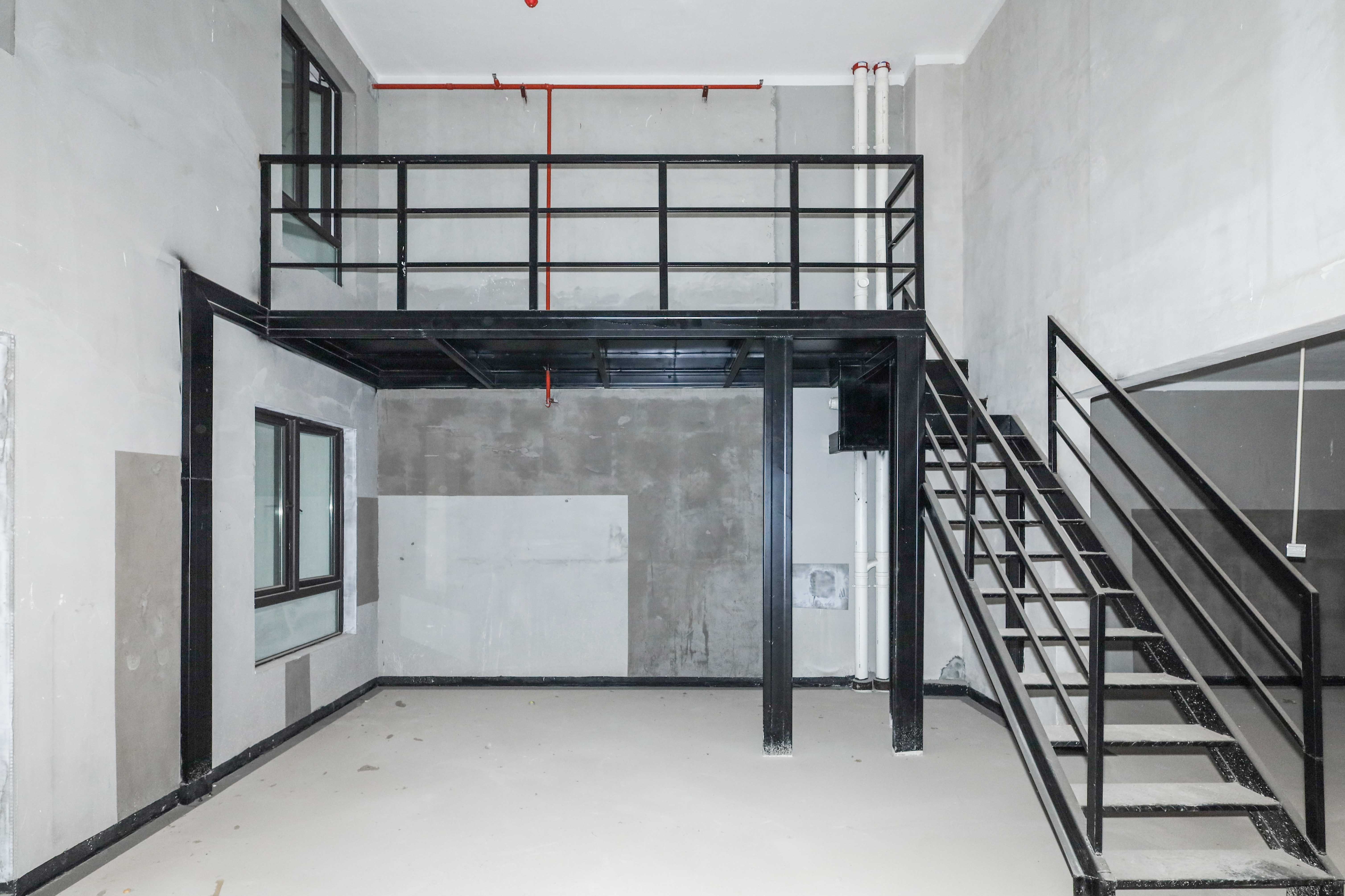 建发央著  4室2厅2卫   260.00万客厅