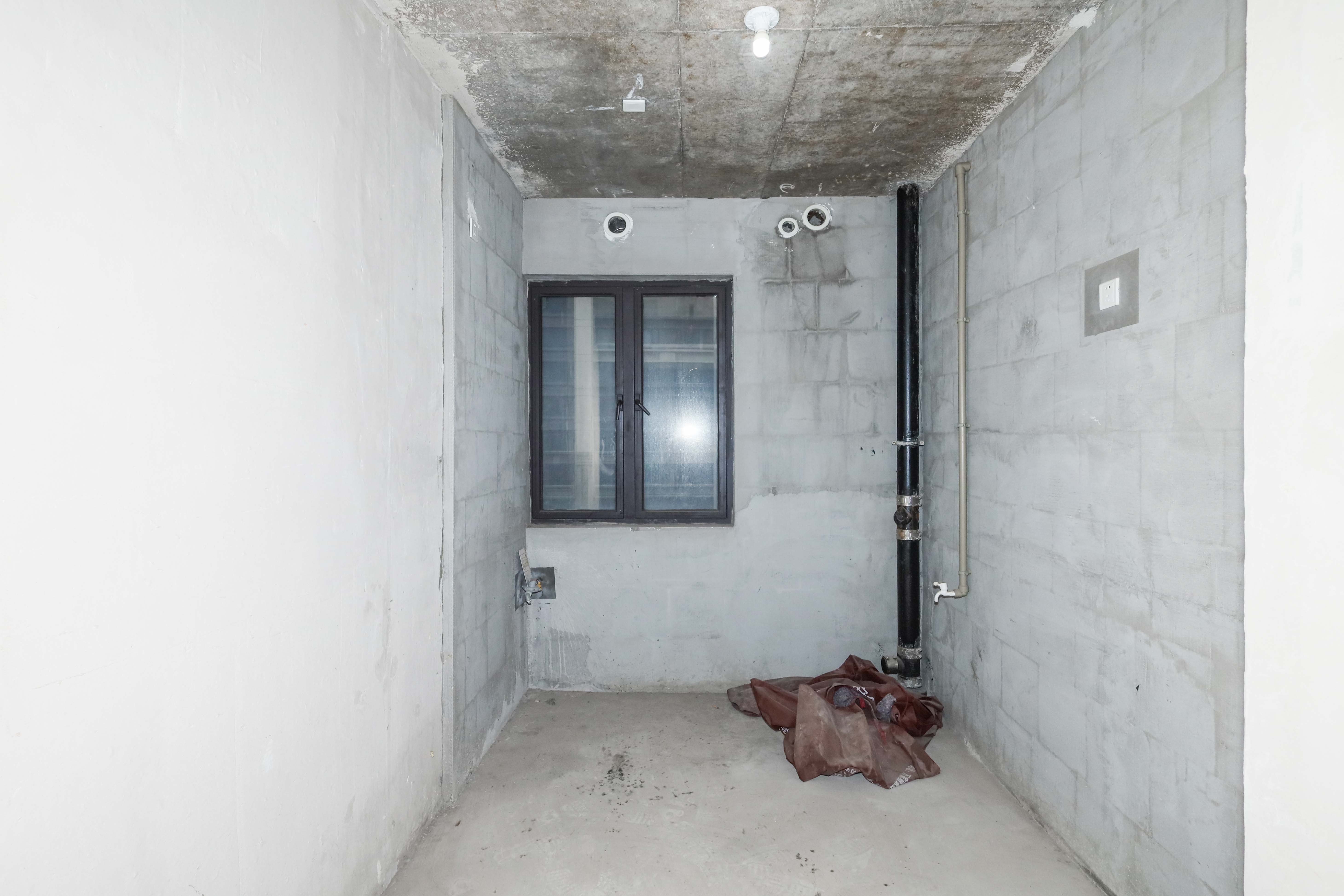 建发央著  4室2厅2卫   278.00万厨房