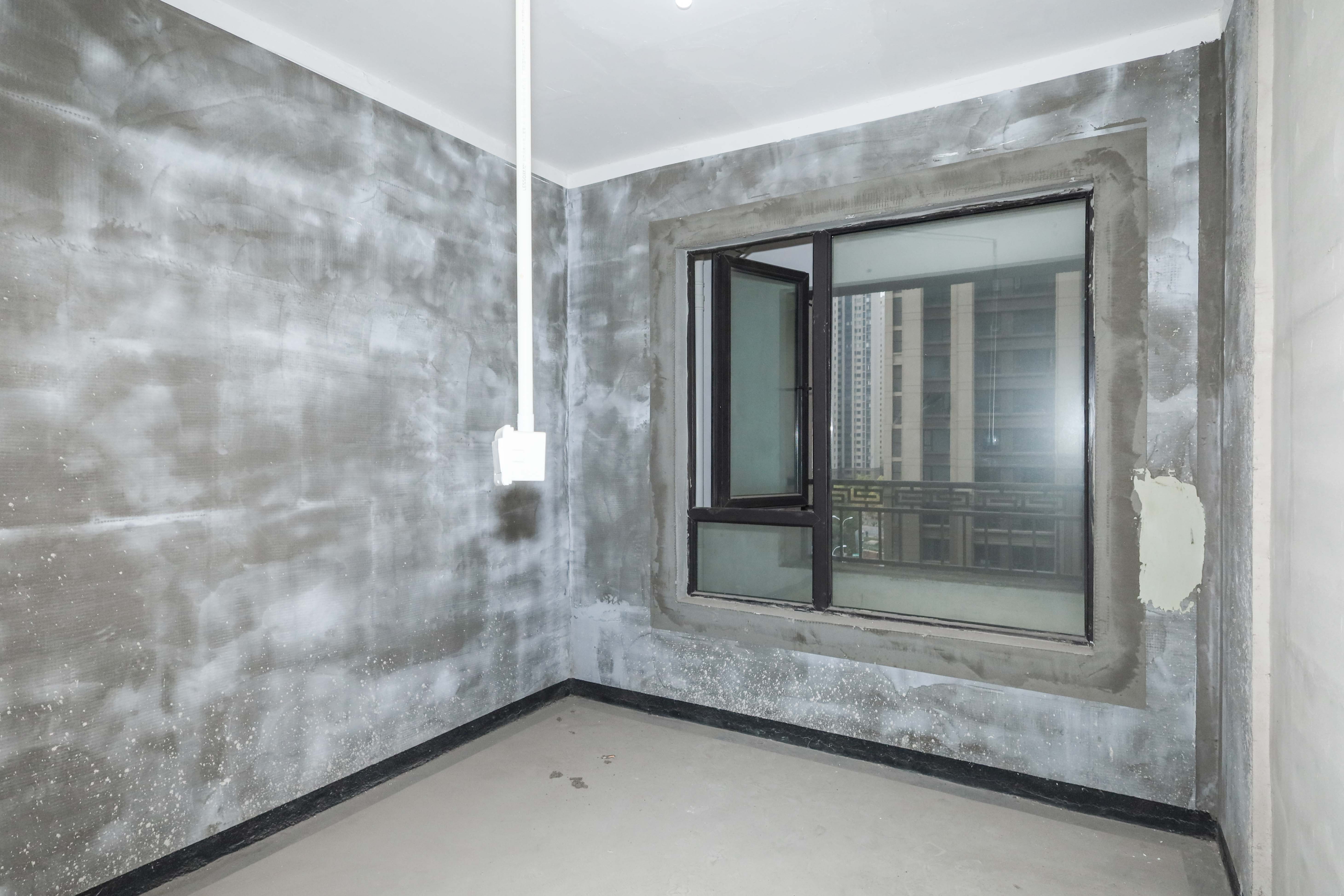 建发央著  4室2厅2卫   278.00万卧室