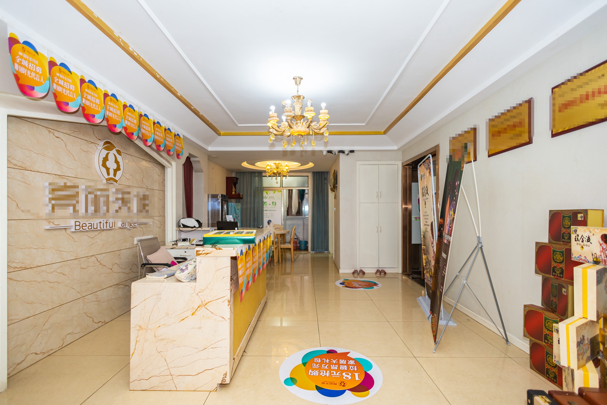 碧桂园威尼斯城 5室2厅1卫 92.0万 碧桂园威尼斯城 5室2厅1卫 92.0万客厅