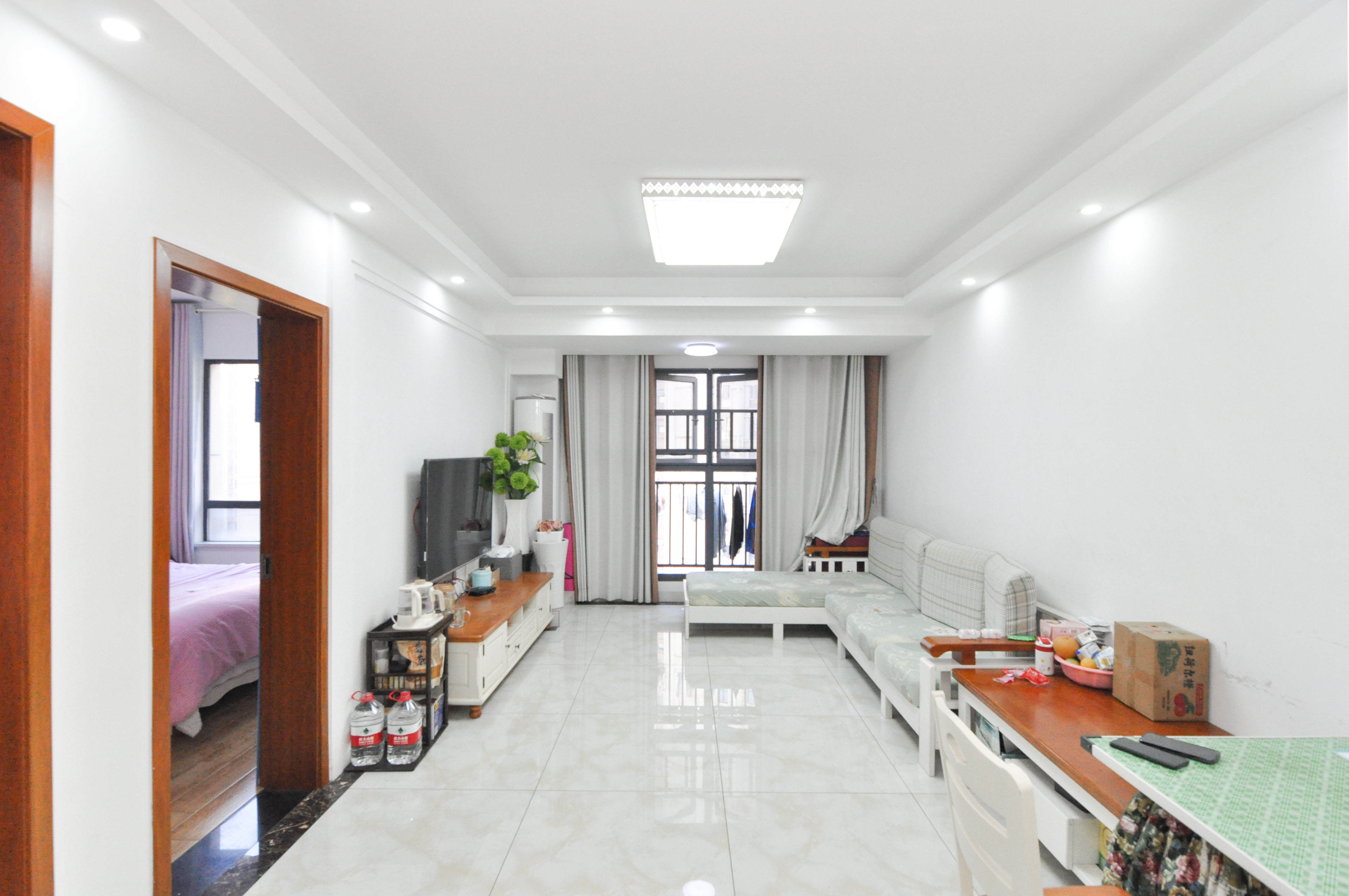 中海梅溪湖壹号  3室2厅1卫    155.0万 中海梅溪湖壹号  3室2厅1卫    155.0万