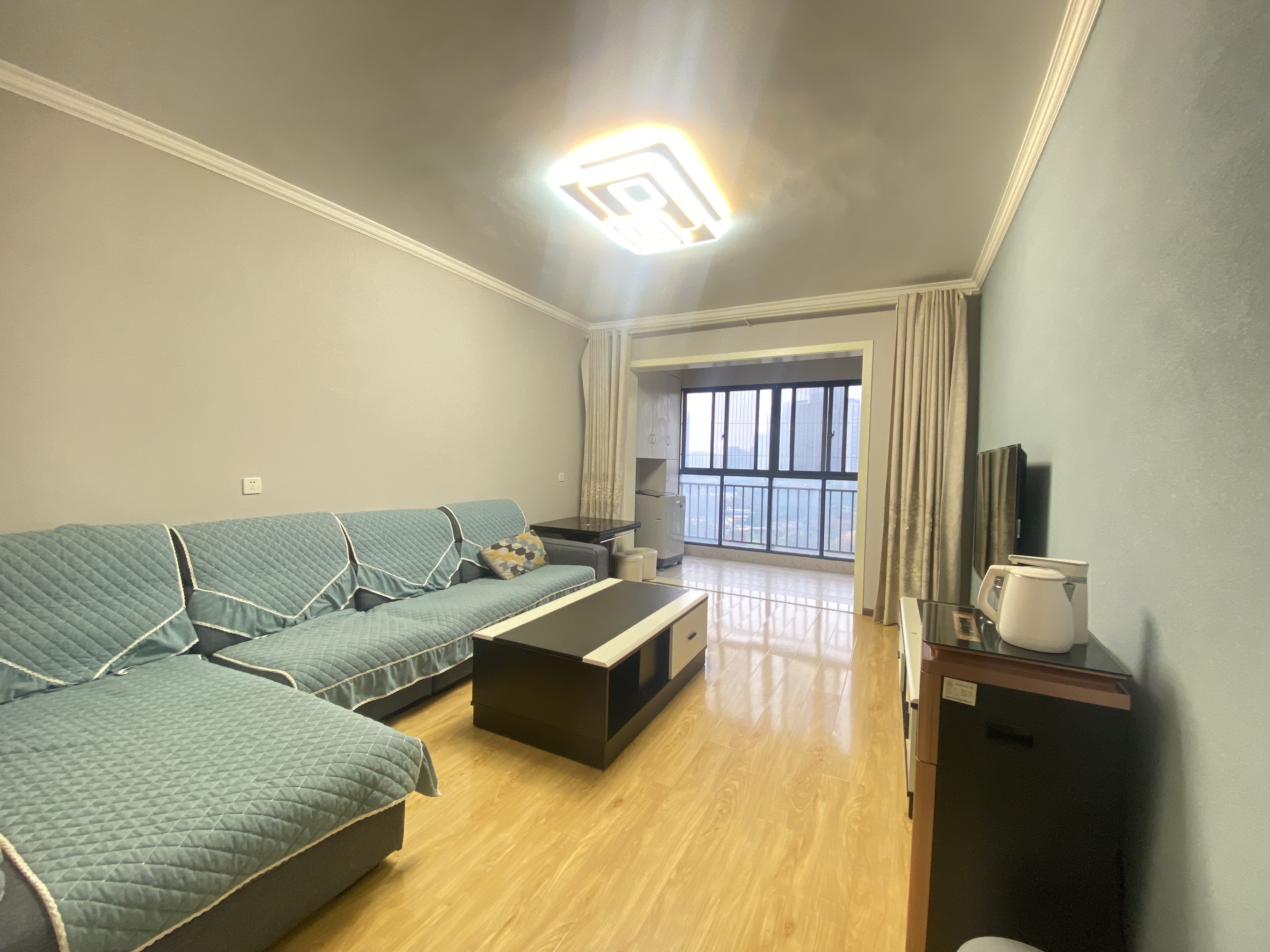 远大生态风景  3室2厅1卫   2800.00元/月室内图