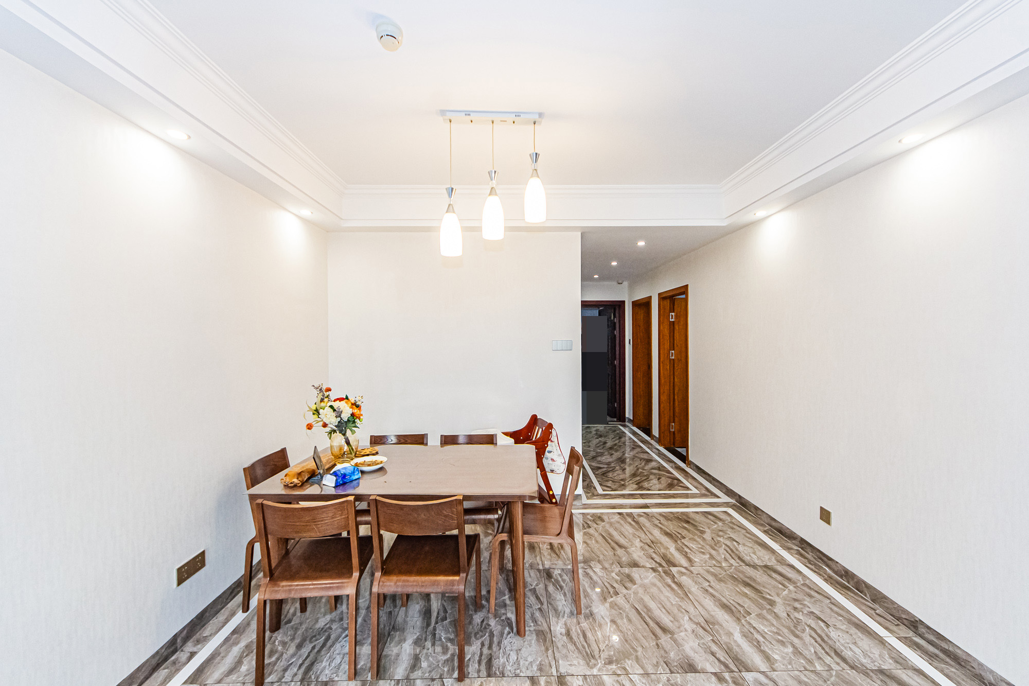 北辰三角洲E4区  3室2厅1卫    173.0万客厅