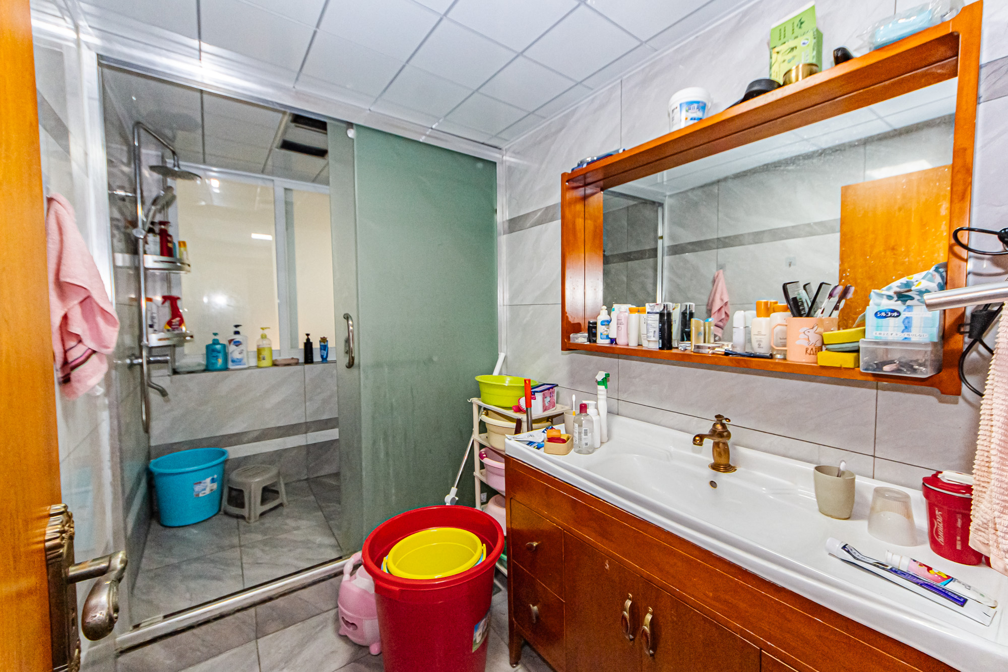 北辰三角洲E4区  3室2厅1卫    173.0万卫生间