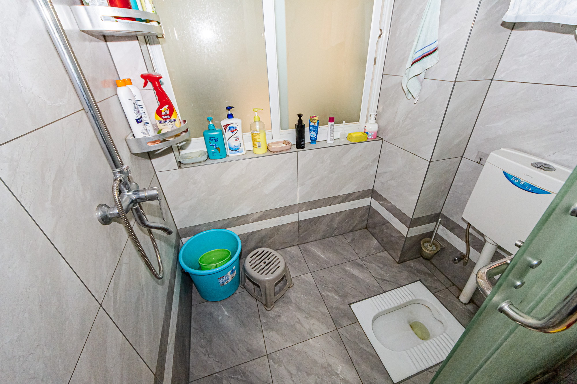 北辰三角洲E4区  3室2厅1卫    173.0万卫生间