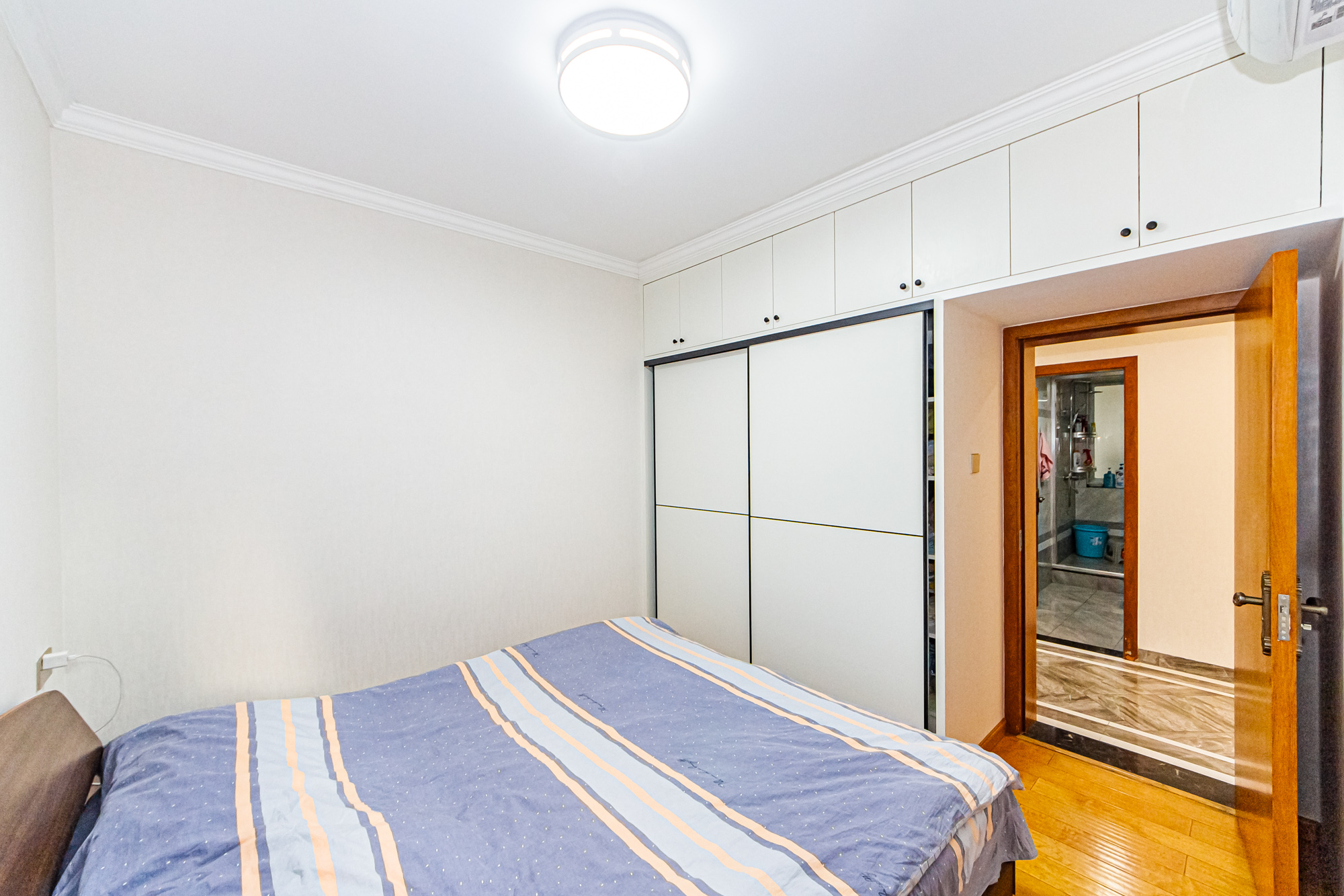 北辰三角洲E4区  3室2厅1卫    173.0万卧室