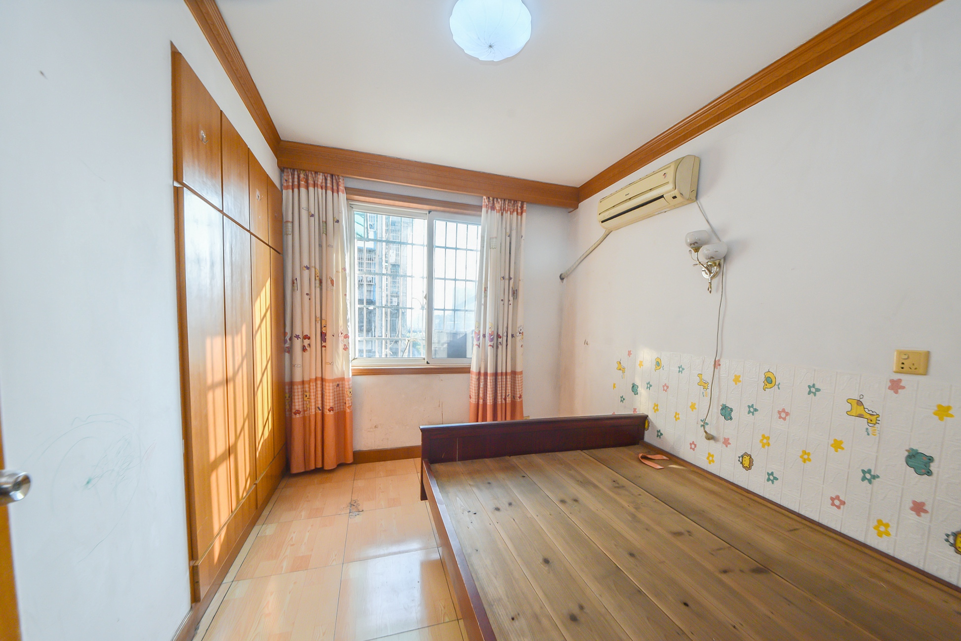 友谊一村  2室2厅1卫    35.0万卧室