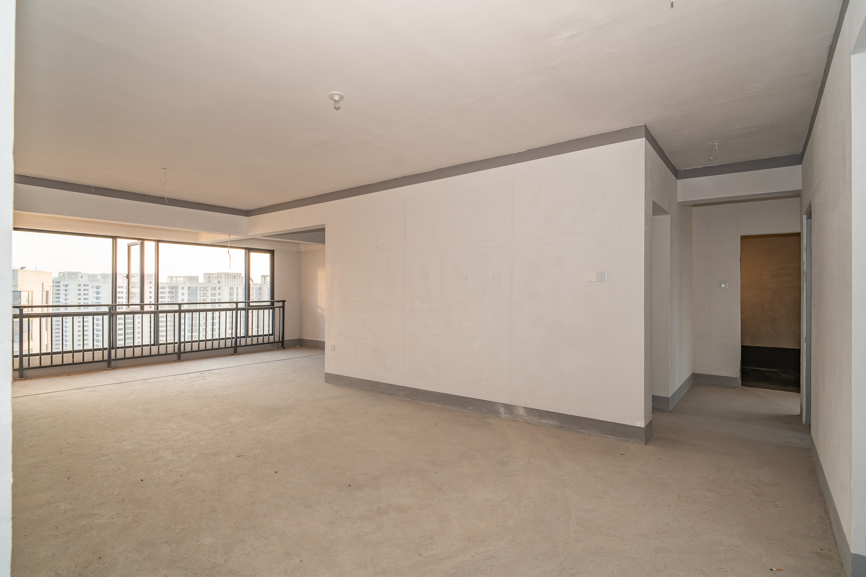 建投象山国际  3室2厅2卫    145.0万客厅