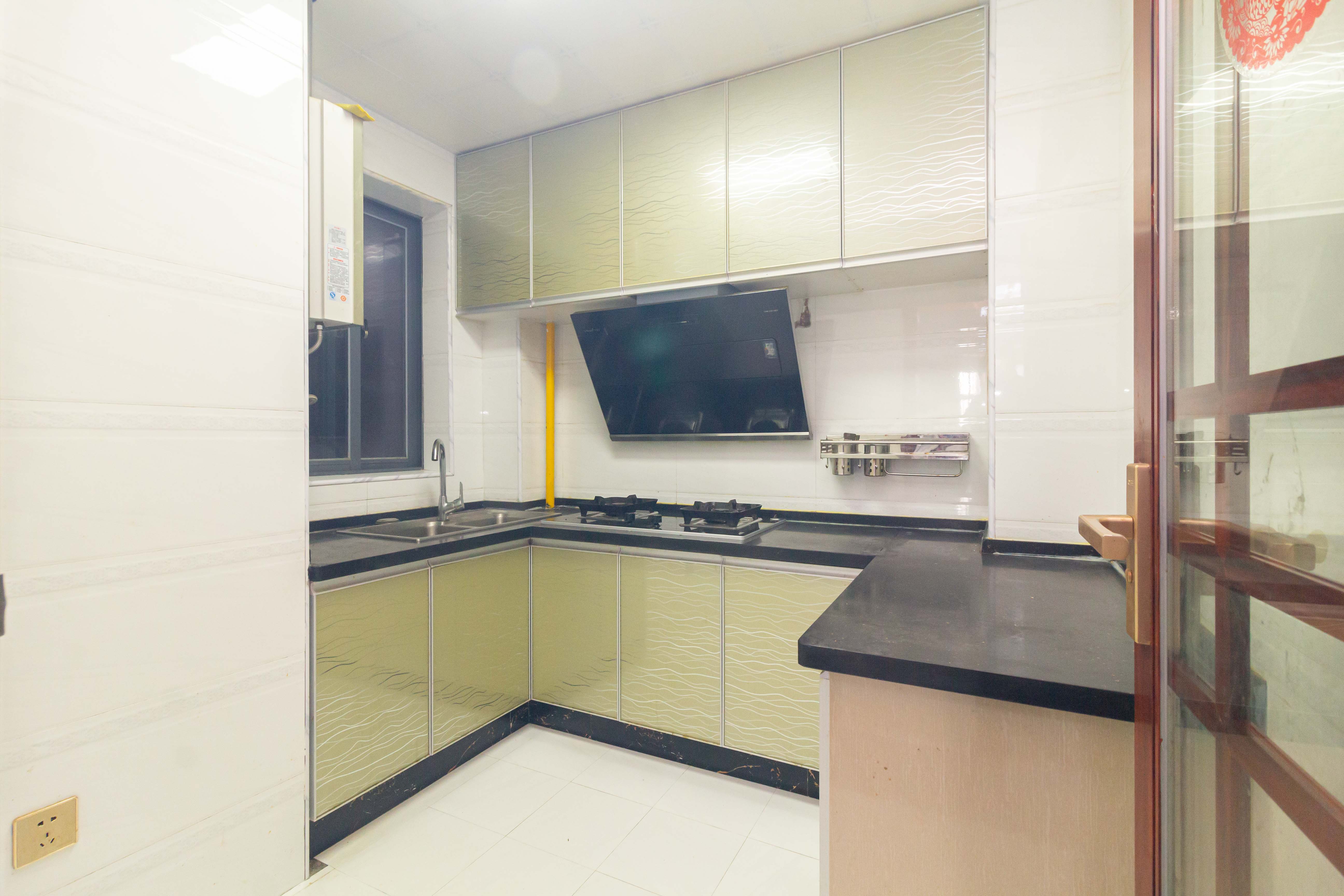 辉宏橄榄城 2室2厅1卫 41.8万 辉宏橄榄城 2室2厅1卫 41.8万厨房