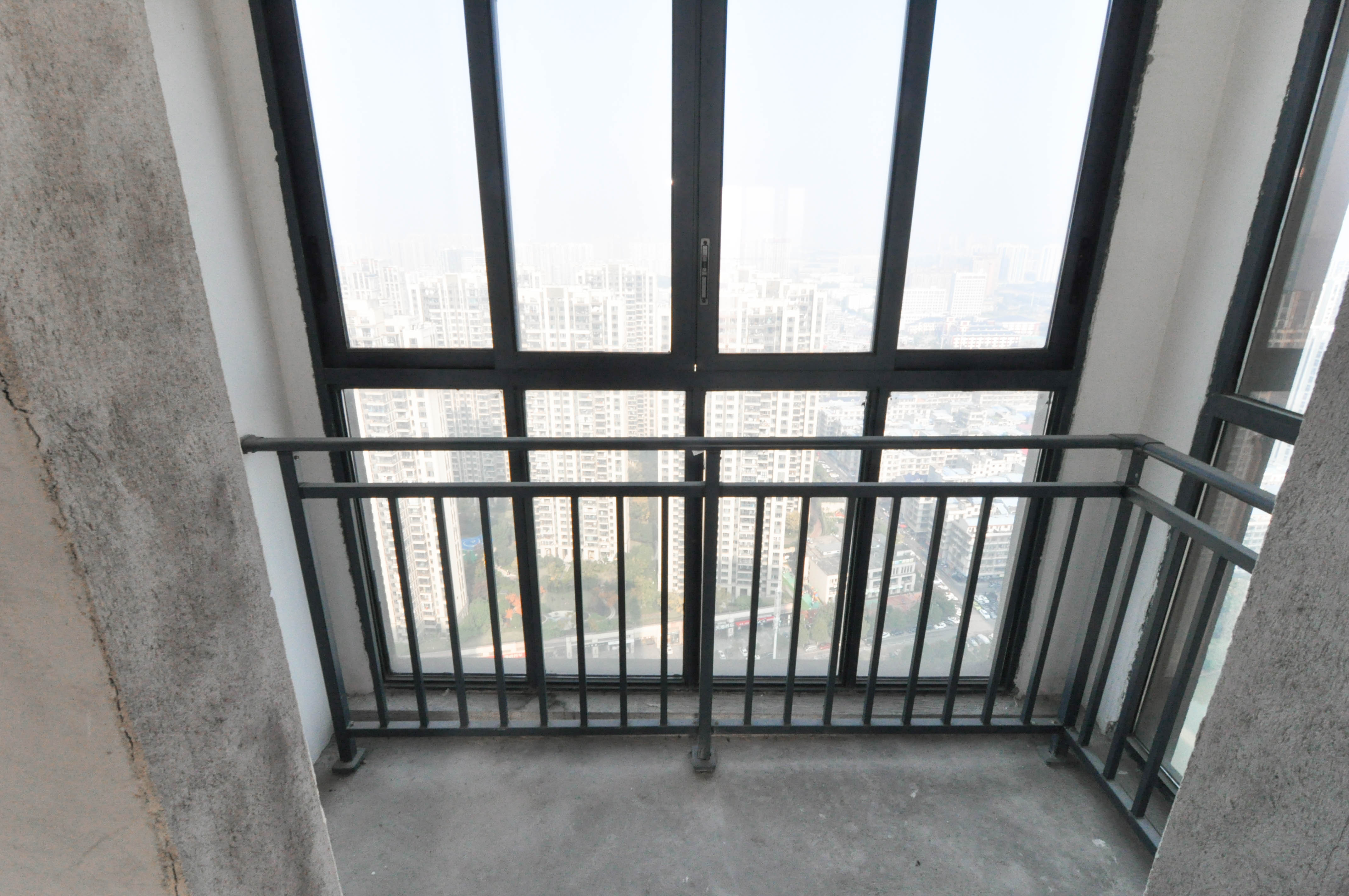 中建梅溪湖中心  4室2厅2卫   195.00万其他