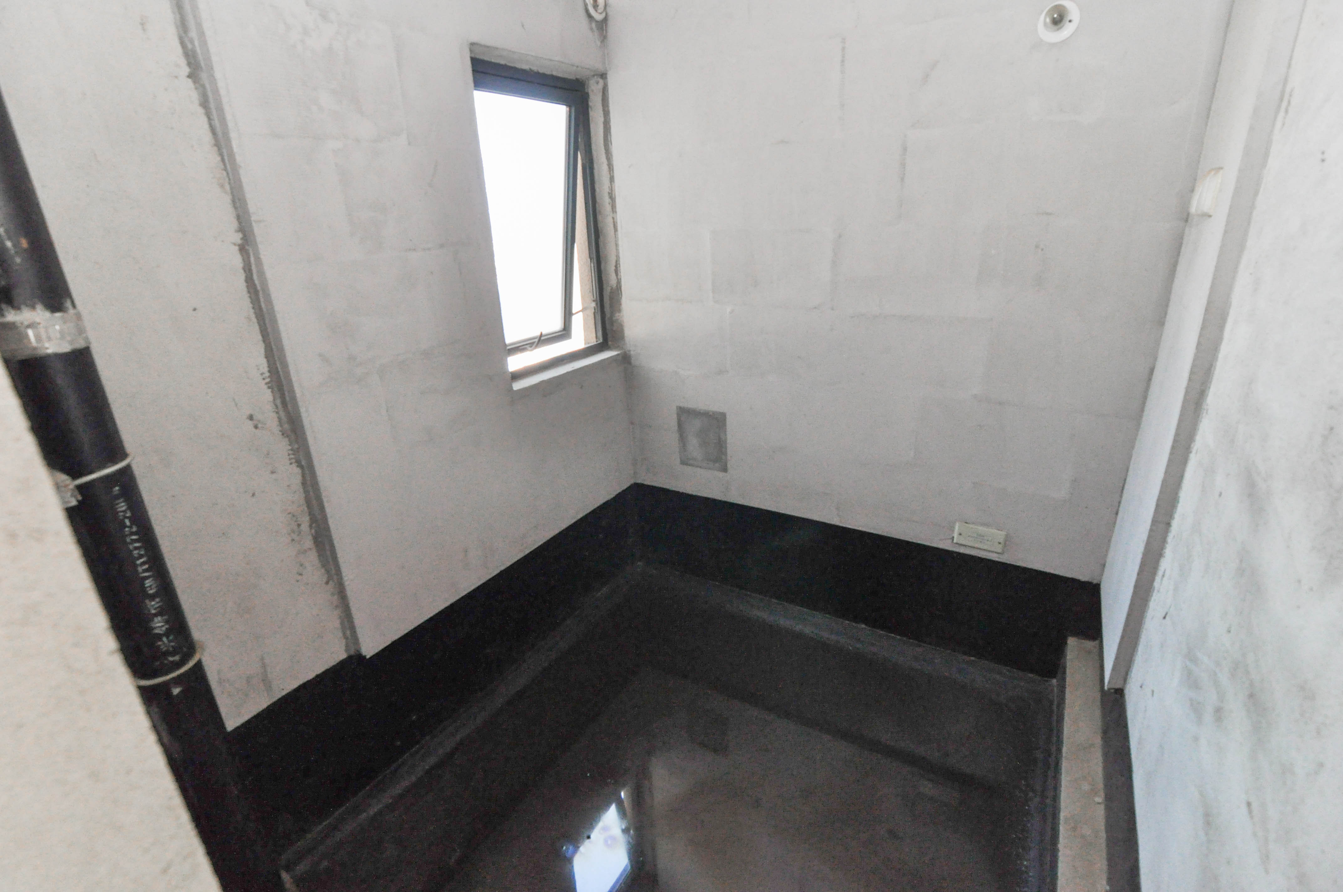 中建梅溪湖中心  4室2厅2卫   195.00万其他