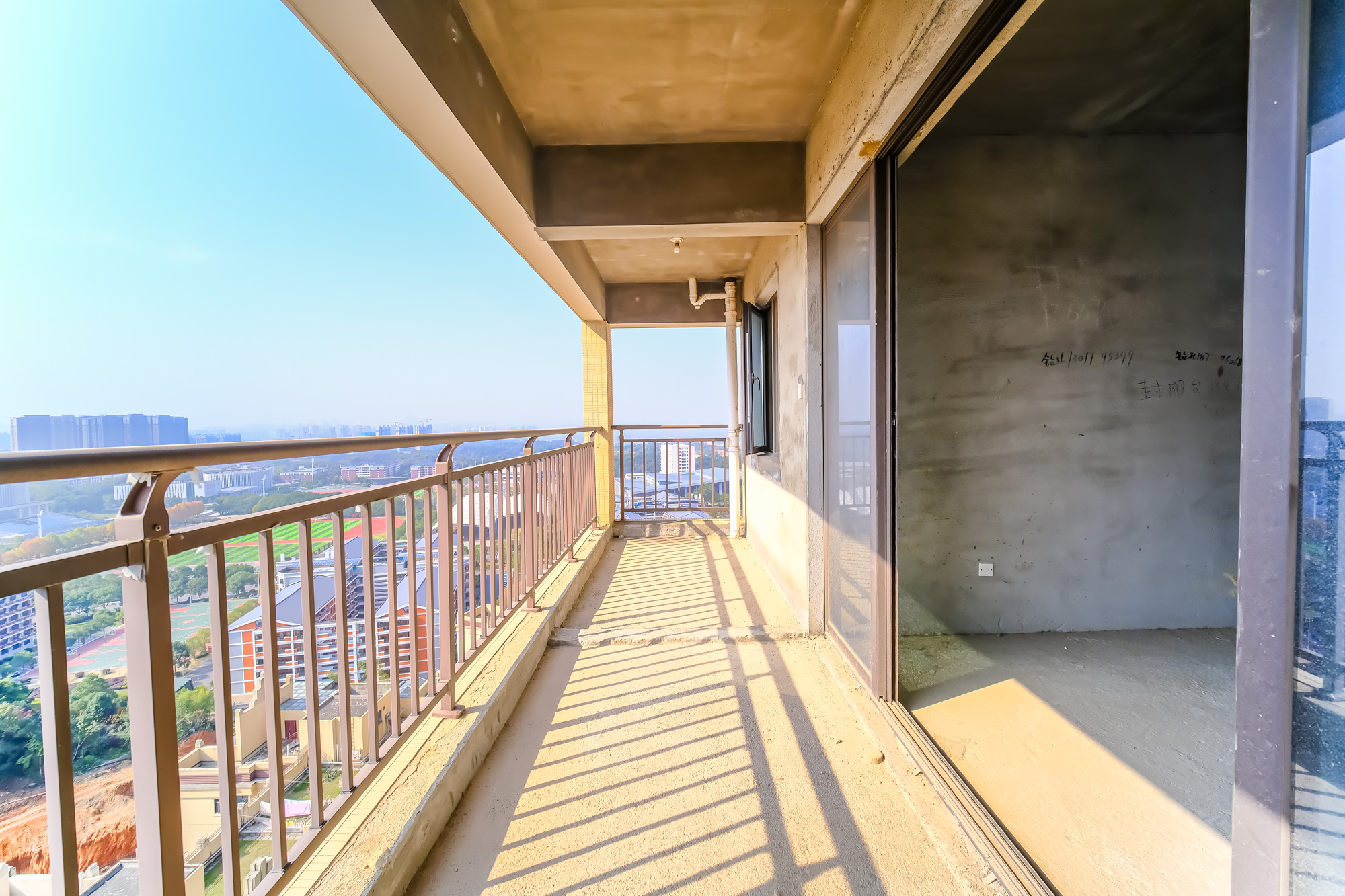 星雅美辰 3室2厅2卫 89.0万 星雅美辰 3室2厅2卫 89.0万阳台