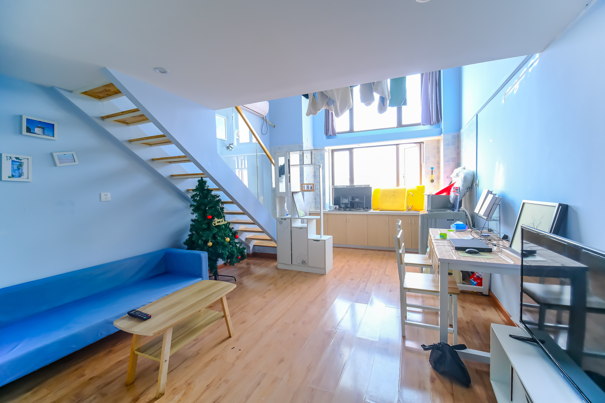 艾美潇湘 1室1厅1卫 29.96万 艾美潇湘 1室1厅1卫 29.96万客厅