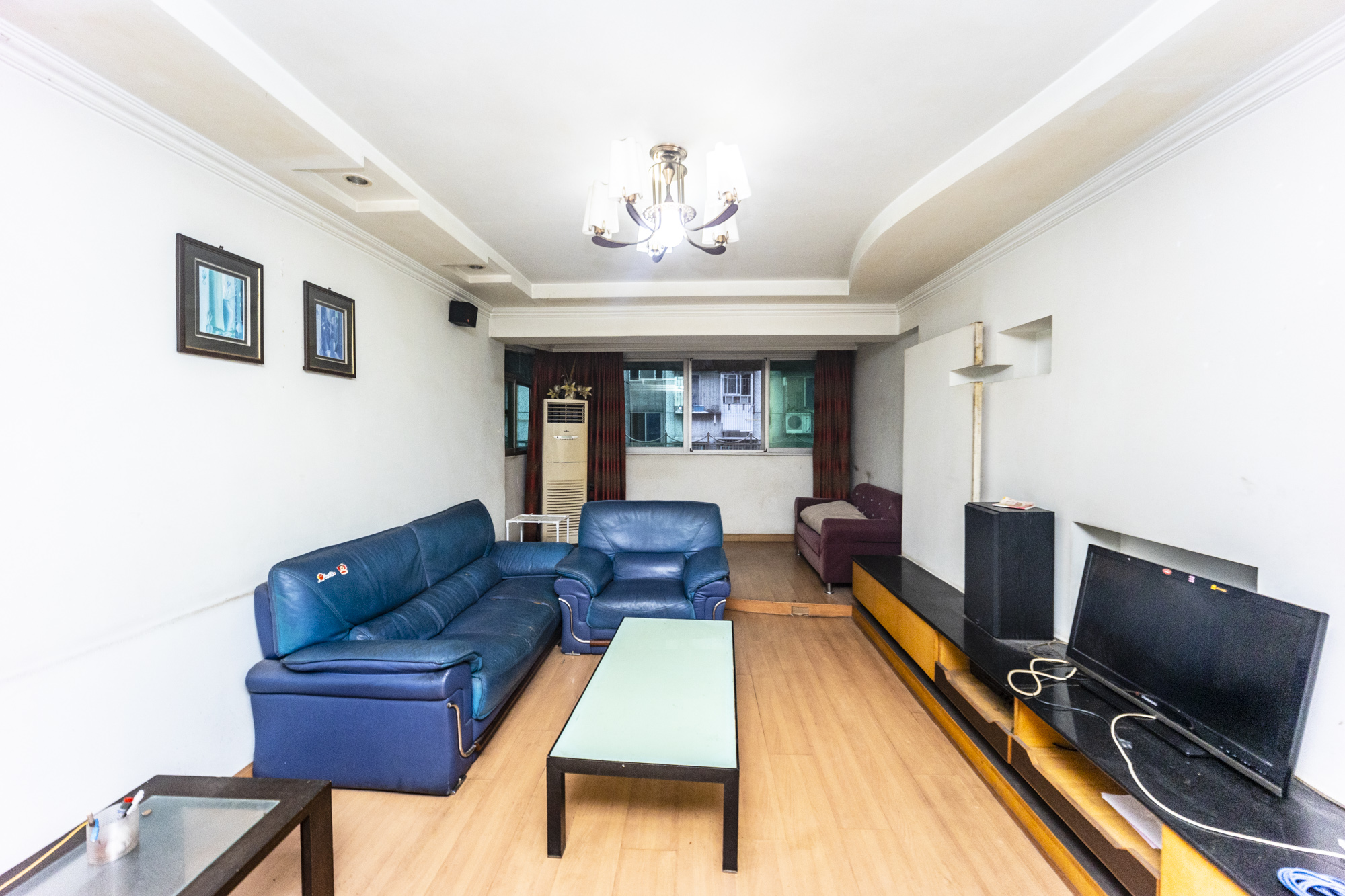 南建公寓 2室2厅2卫 45.0万 南建公寓 2室2厅2卫 45.0万客厅