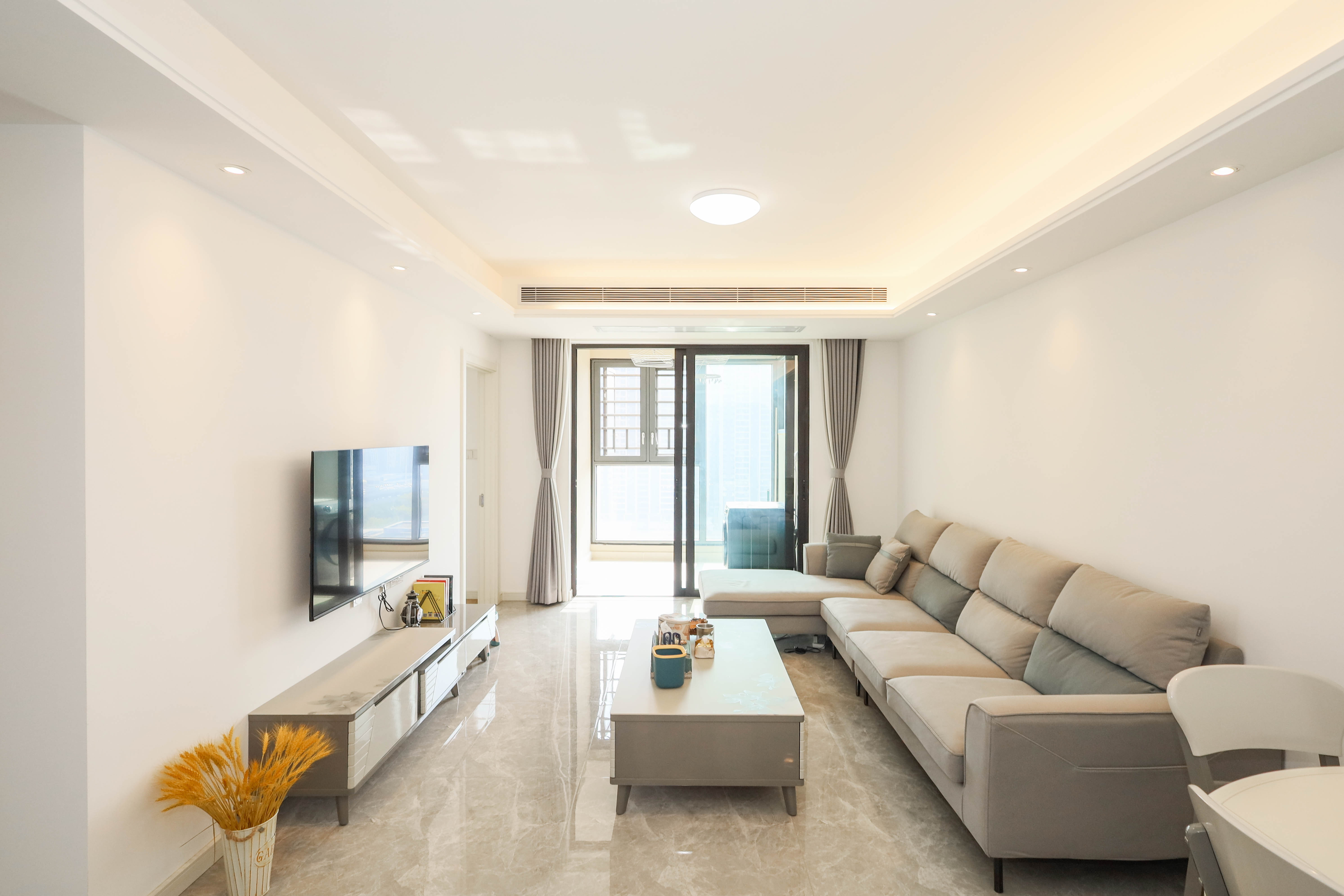 万科金色梦想A区  3室2厅2卫    150.0万客厅