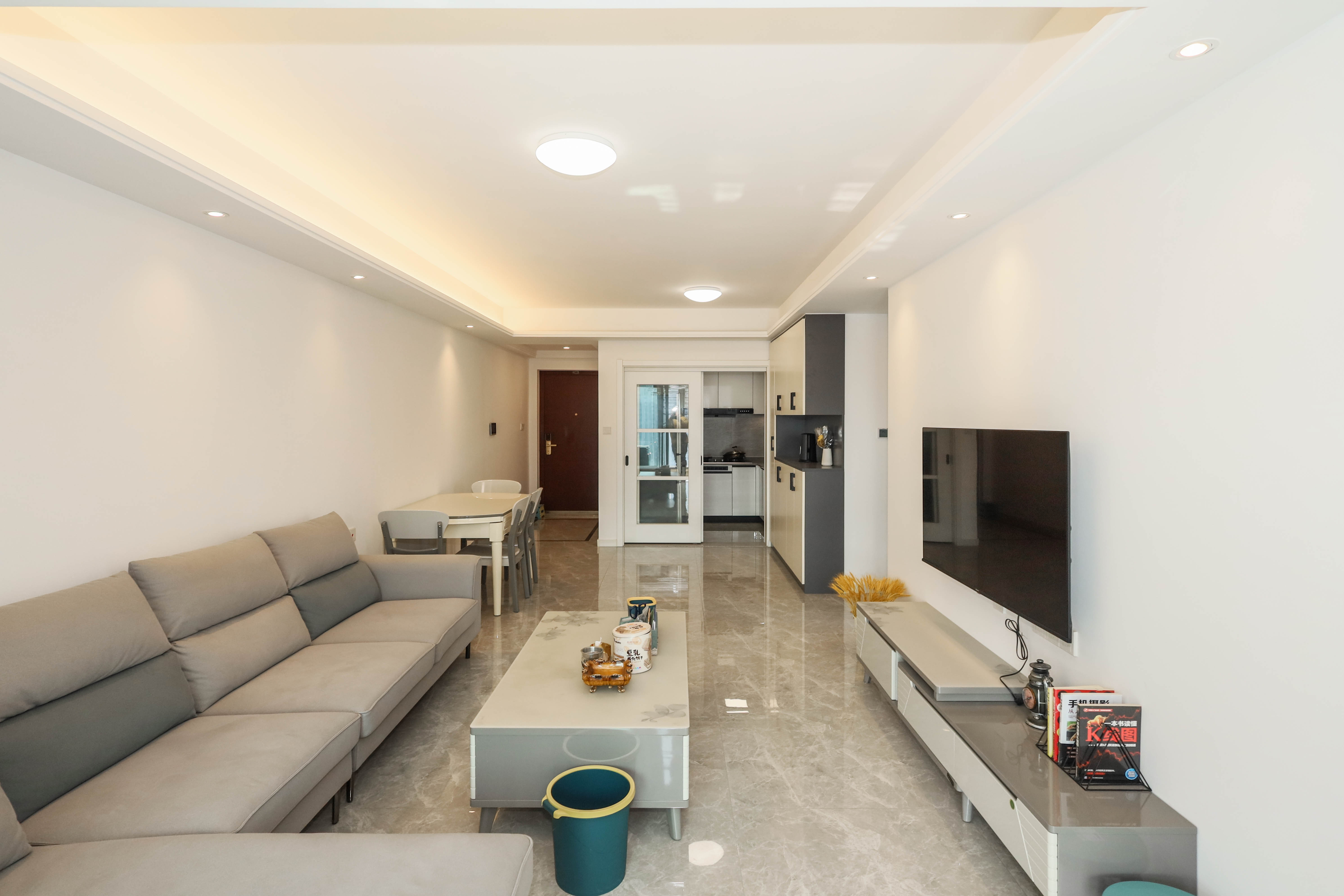 万科金色梦想A区  3室2厅2卫    150.0万客厅