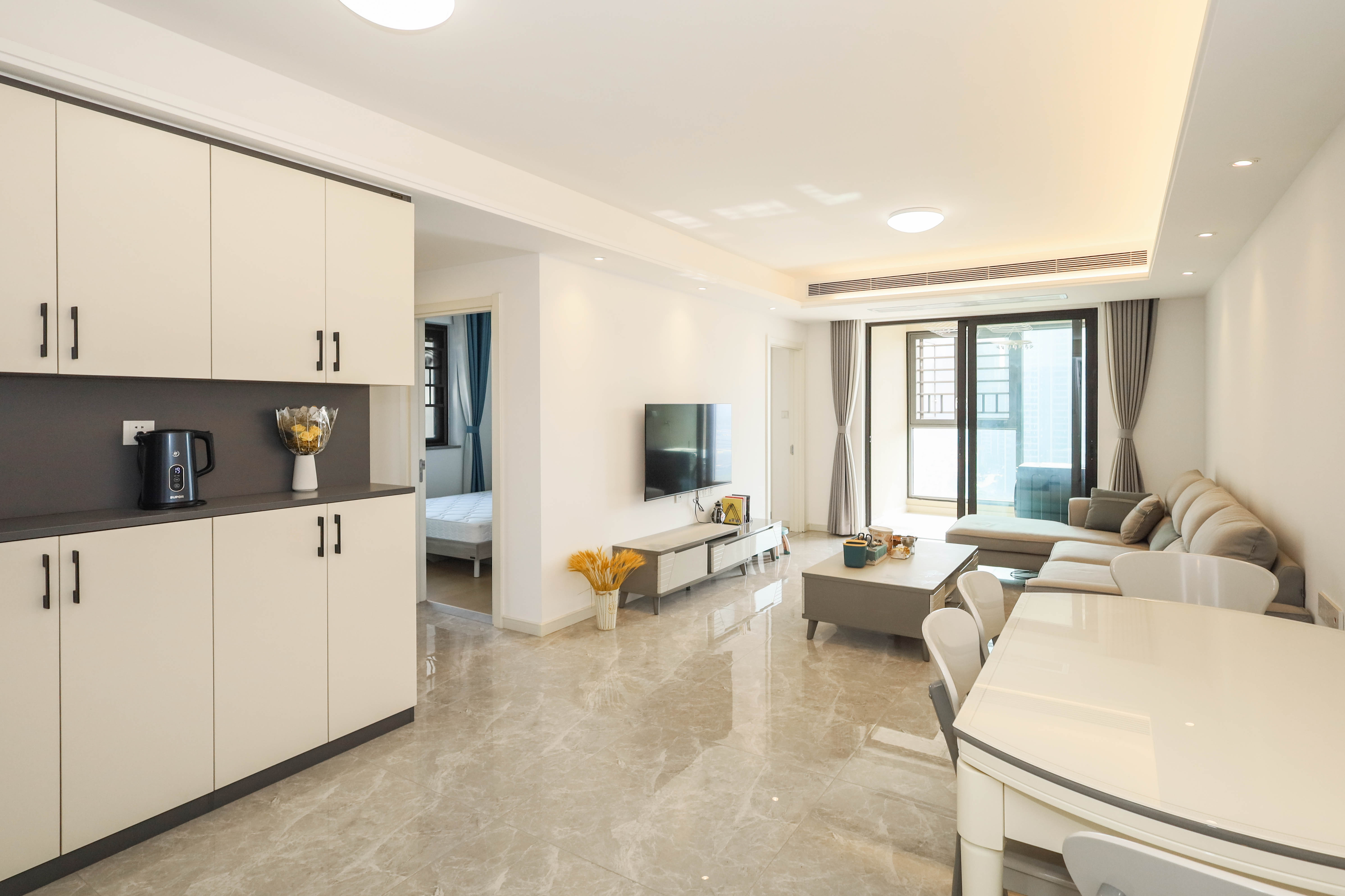 万科金色梦想A区  3室2厅2卫    150.0万客厅