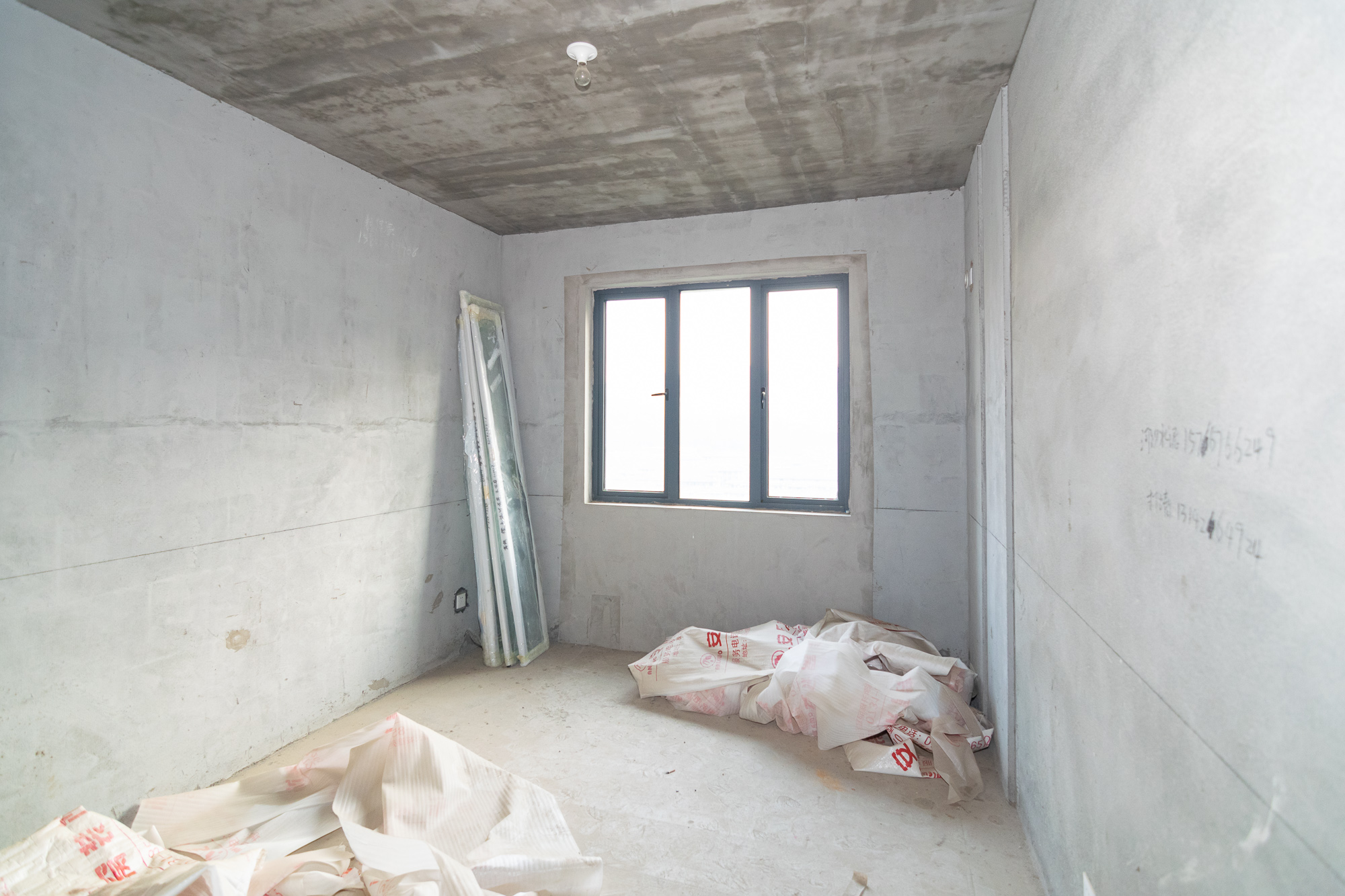 澳海澜庭 3室2厅1卫 65.0万 澳海澜庭 3室2厅1卫 65.0万卧室