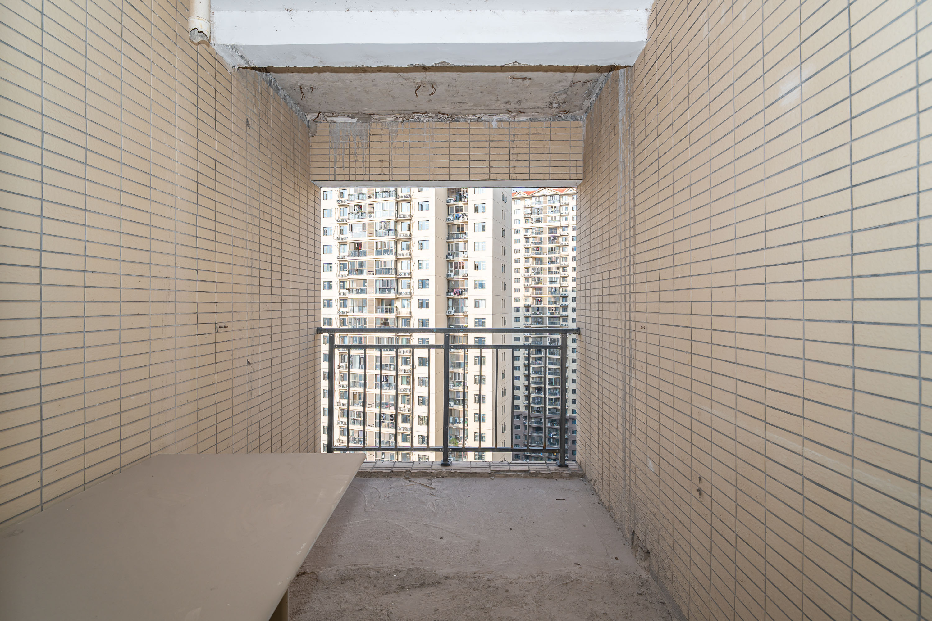 江山帝景哈佛  4室2厅2卫   137.80万卧室