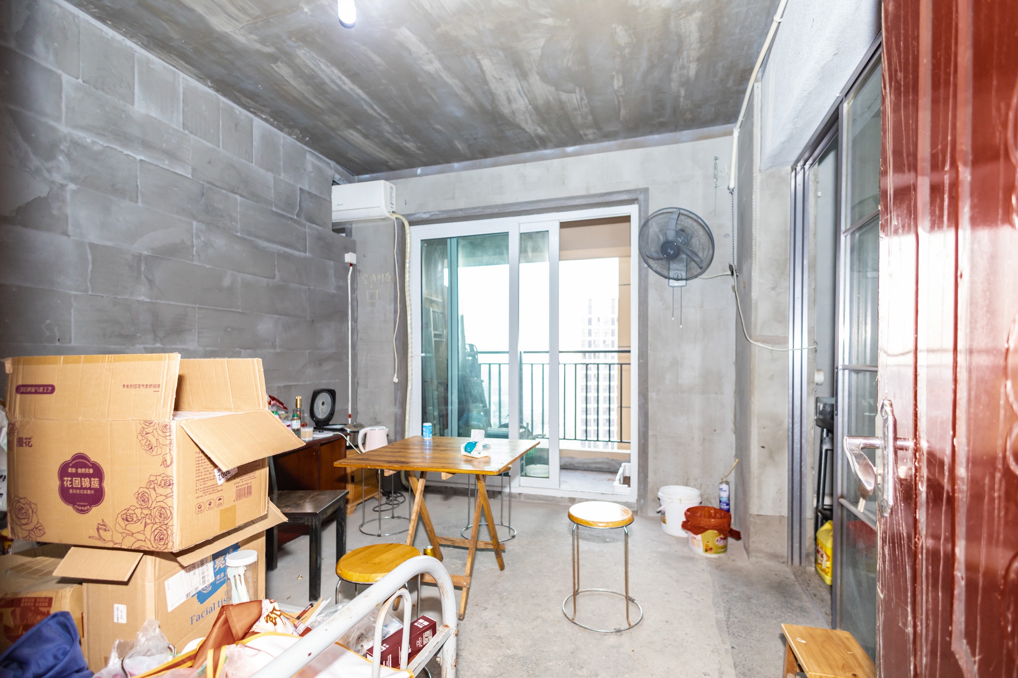 金科时代中心 4室2厅2卫 99.0万 金科时代中心 4室2厅2卫 99.0万客厅